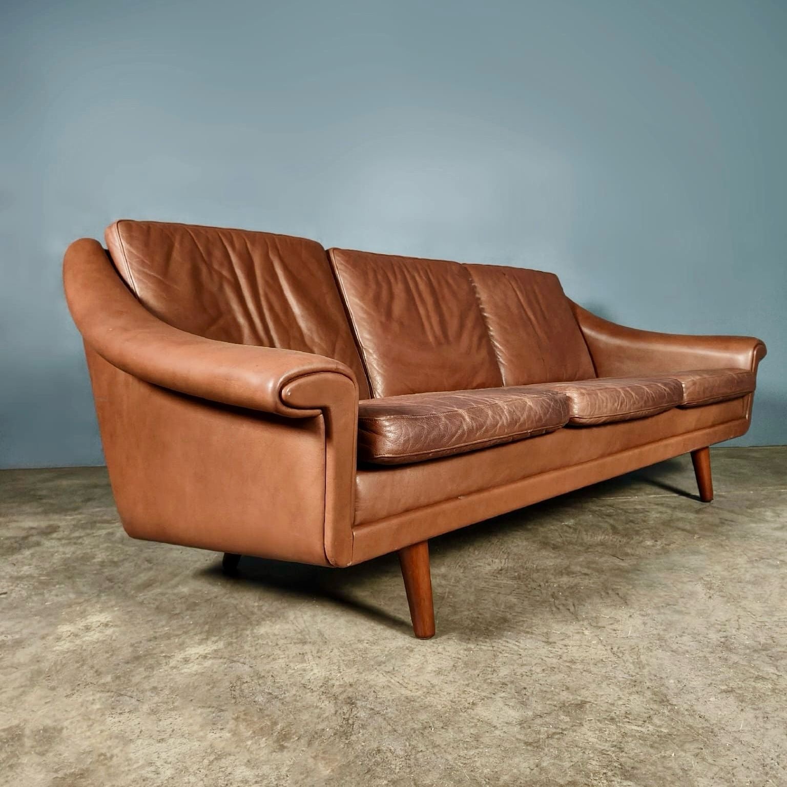 Matador Brown Leather Three Seater Sofa By Aage Christiansen For Erhardsen & Andersen & Eran Mobler Mid Century Vintage Retro MCM