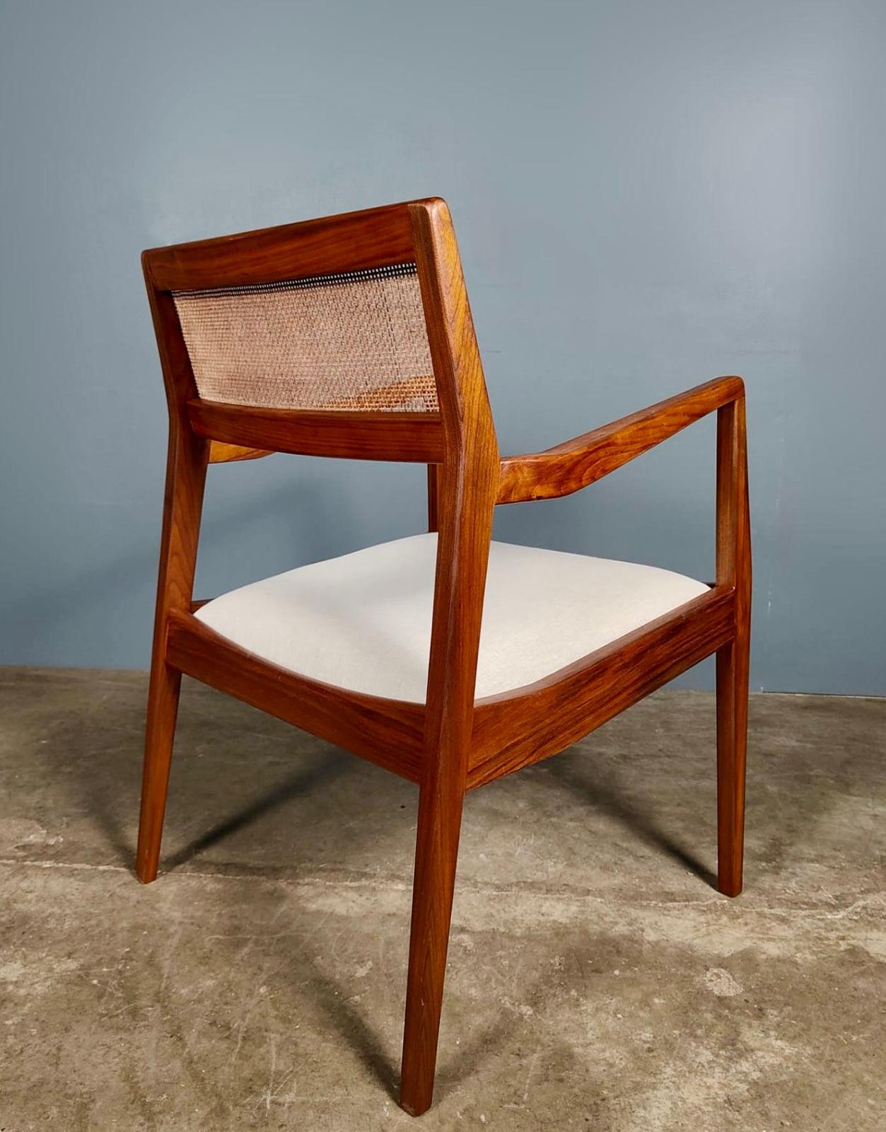 SOLD Pair Of Jens Risom ‘Playboy’ C140 Walnut Carver Dining Chairs/Lounge Chairs Mid Century Vintage Retro MCM