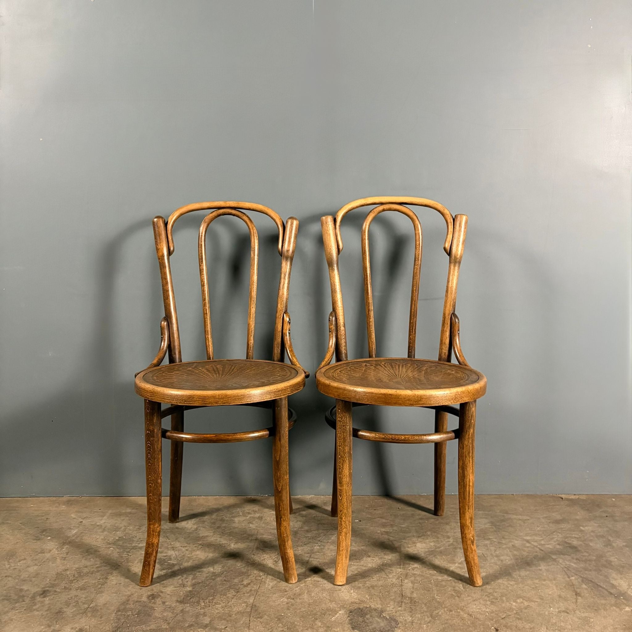 Pair Of Thonet Bistro Dining Chairs Mundus J&J Kohn Antique Vintage