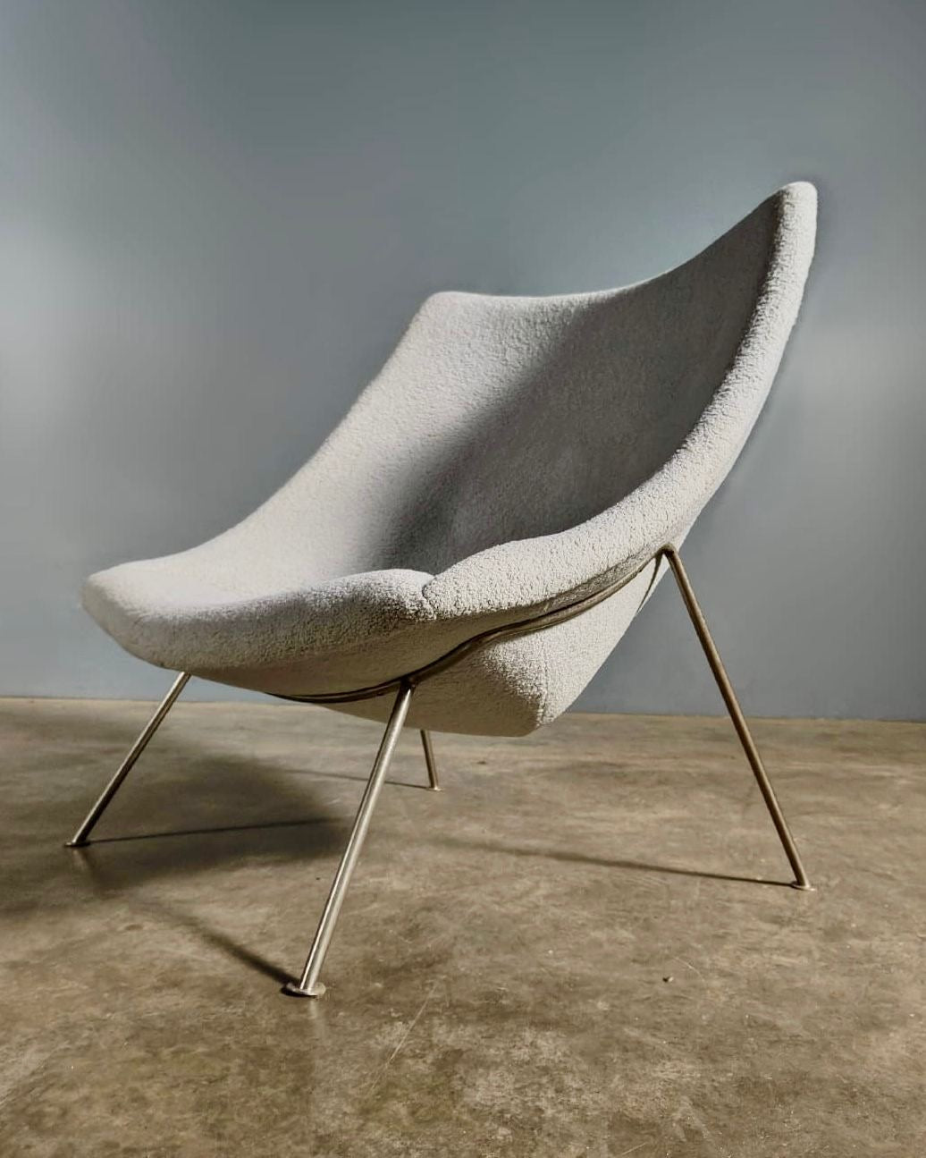 Pierre Paulin Model F157 Oyster Chair For Artifort Mid Century Vintage Retro MCM