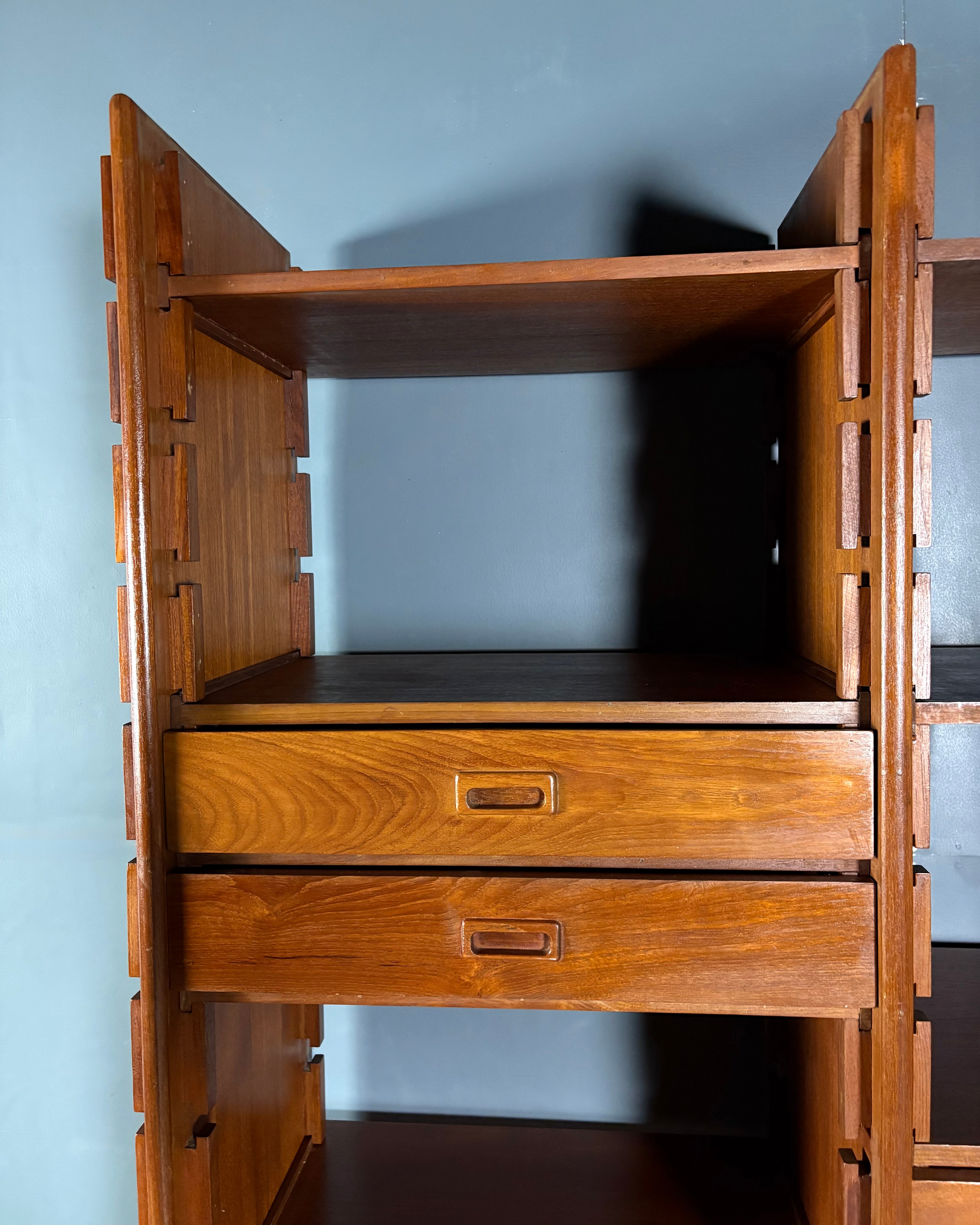 Gianfranco Frattini For Bernini Model 540 Teak Italian Modular Shelving System/Bookcase/Room Divider Mid Century Vintage Retro MCM