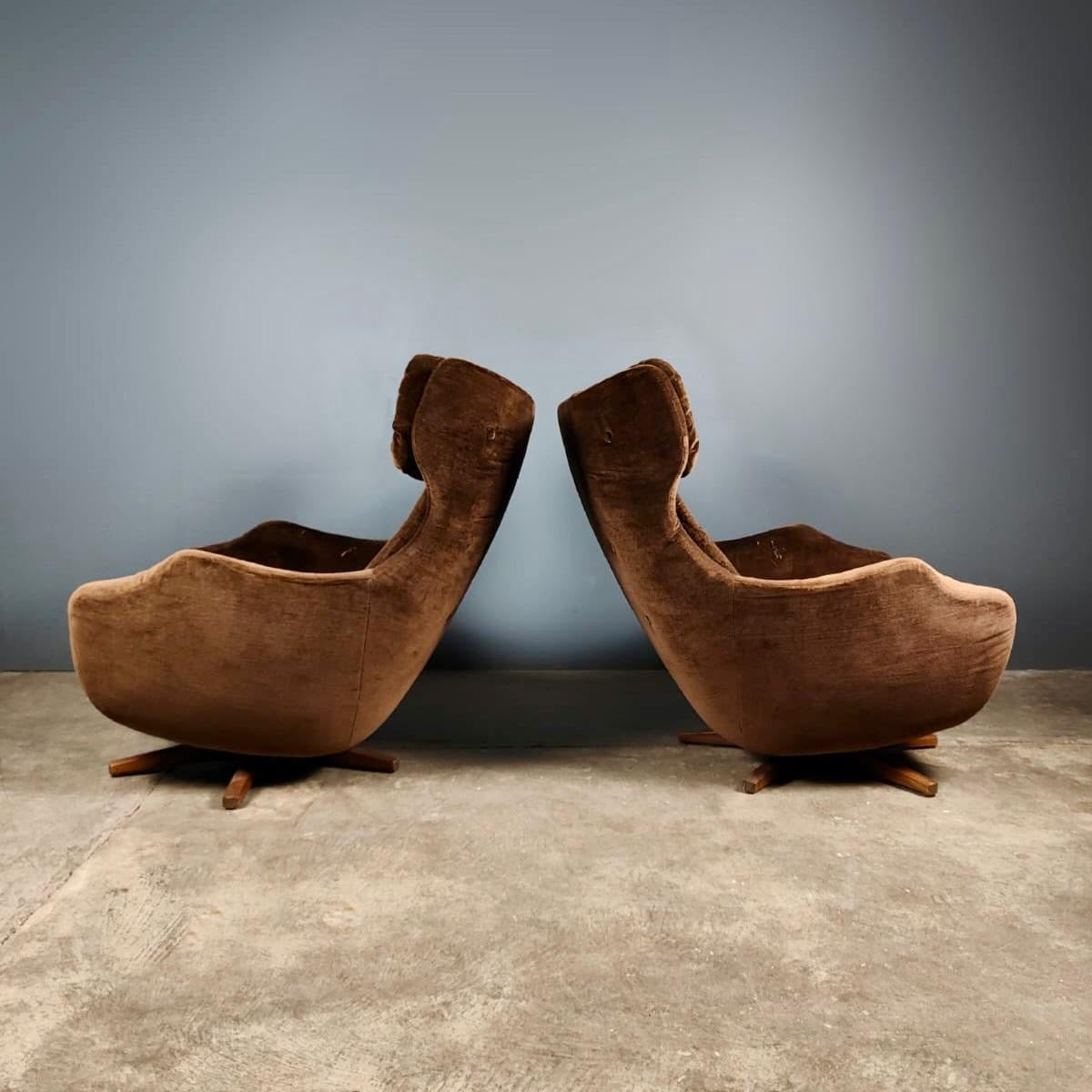 SOLD Pair Of Parker Knoll Statesman Swivel Egg Lounge Chairs Mid Century Vintage Retro MCM