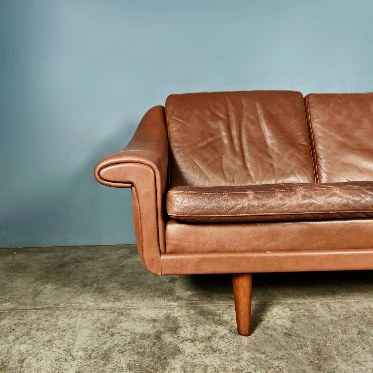 Matador Brown Leather Three Seater Sofa By Aage Christiansen For Erhardsen & Andersen & Eran Mobler Mid Century Vintage Retro MCM