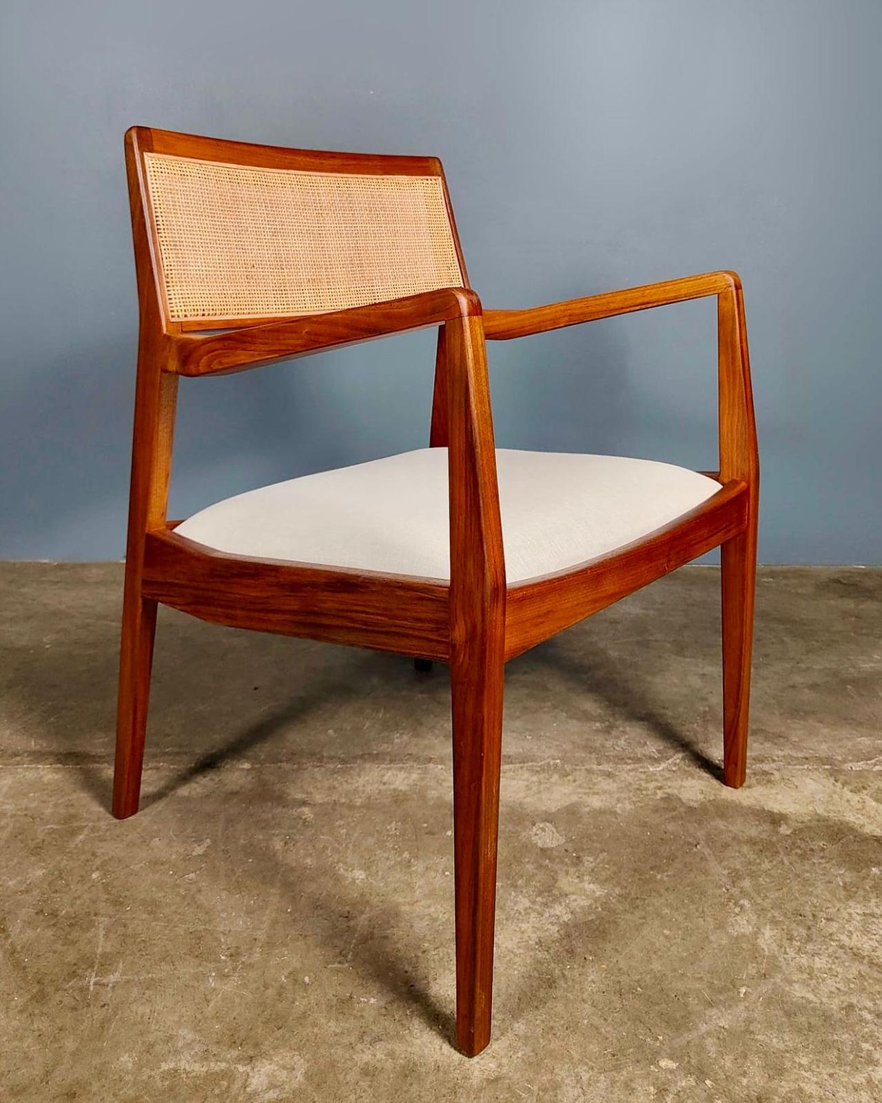 SOLD Pair Of Jens Risom ‘Playboy’ C140 Walnut Carver Dining Chairs/Lounge Chairs Mid Century Vintage Retro MCM