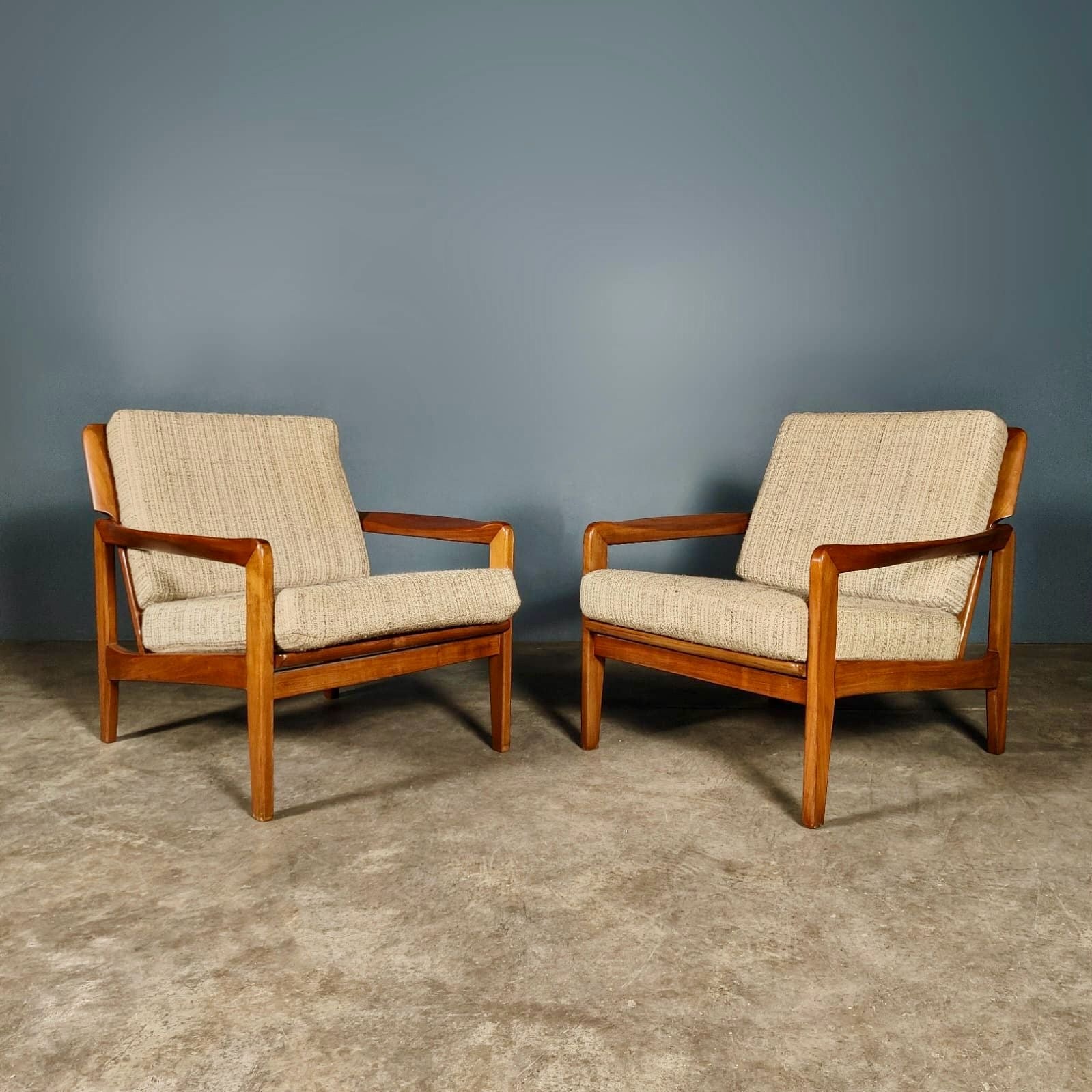 SOLD Beige/Cream Lounge Chair Mid Century Vintage Retro MCM