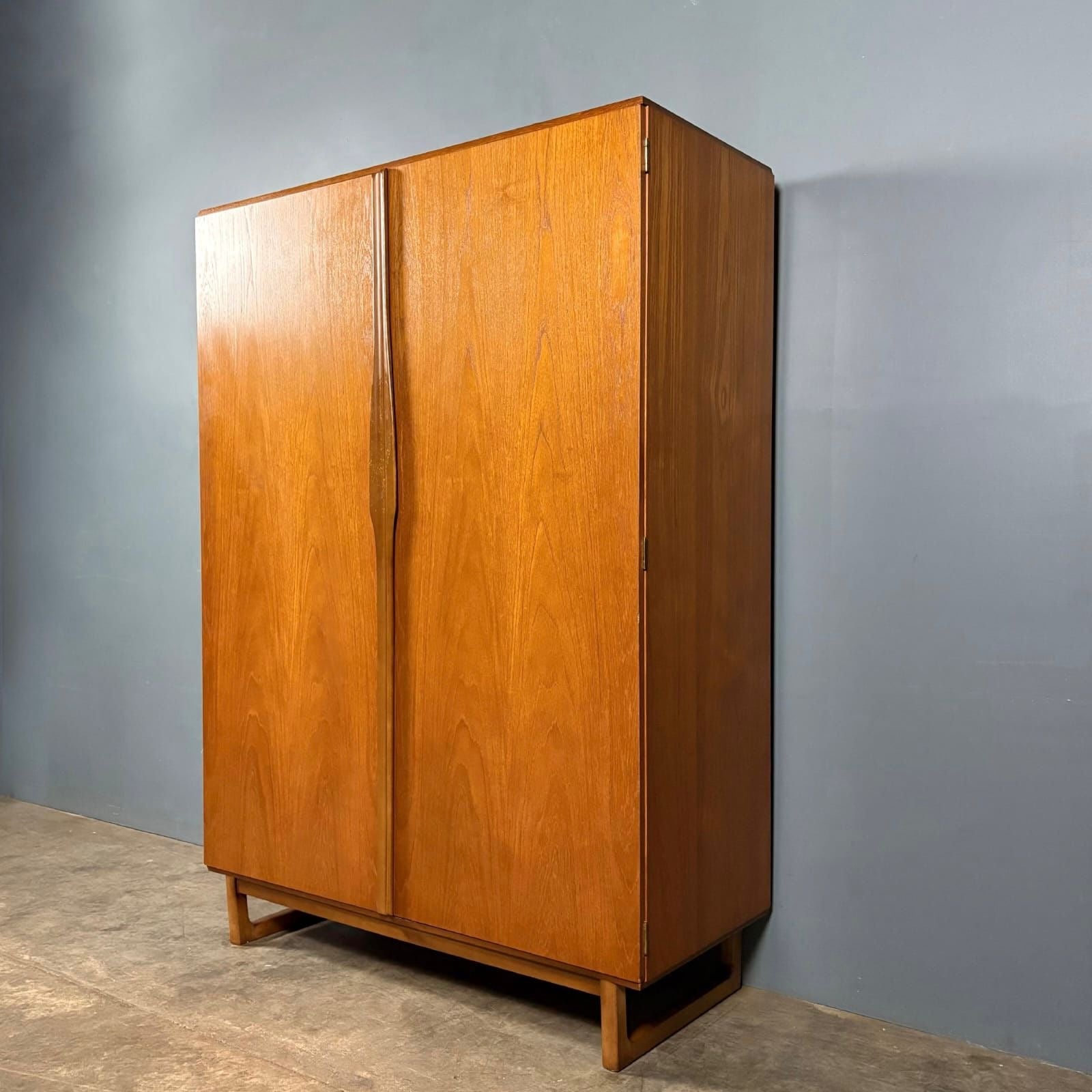 SOLD Pair Of Stonehill Matching ‘His & Her’ Teak Wardbobes Mid Century Vintage Retro MCM