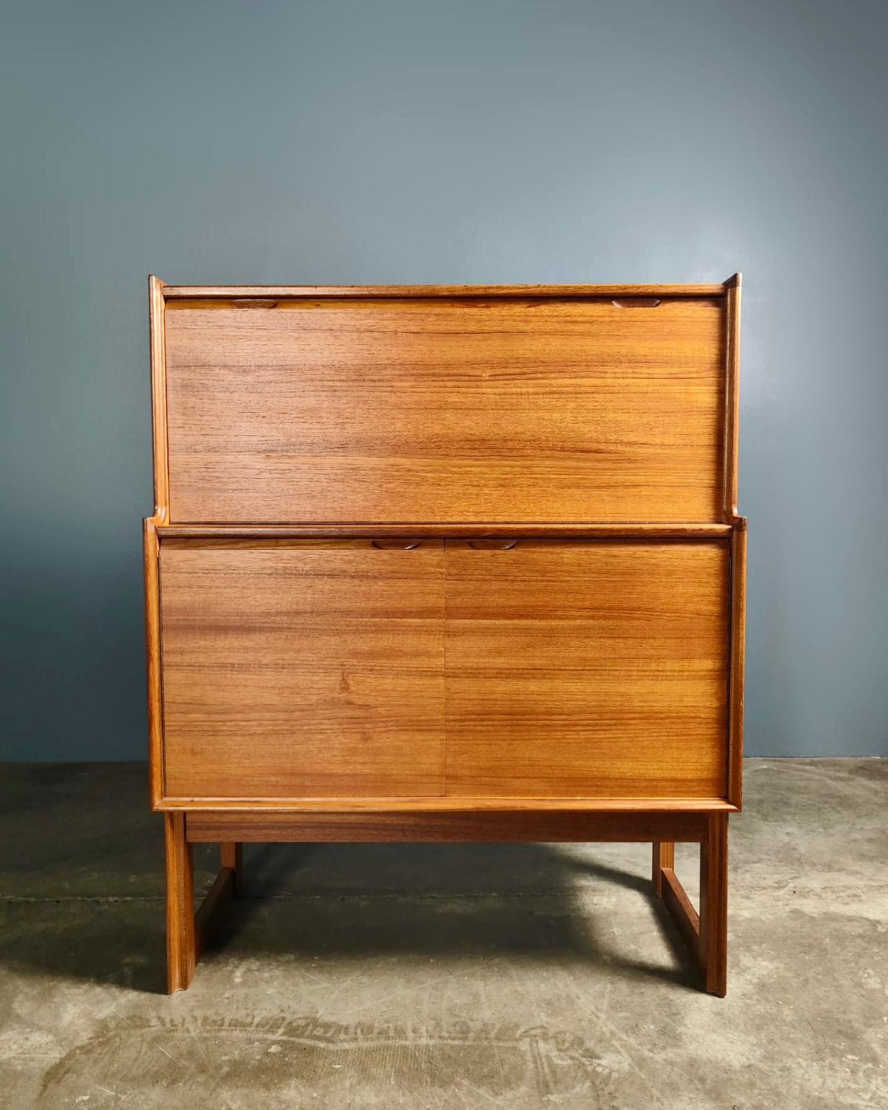 SOLD Teak 1960s Drinks Cabinet/Bar Mid Century Vintage Retro MCM