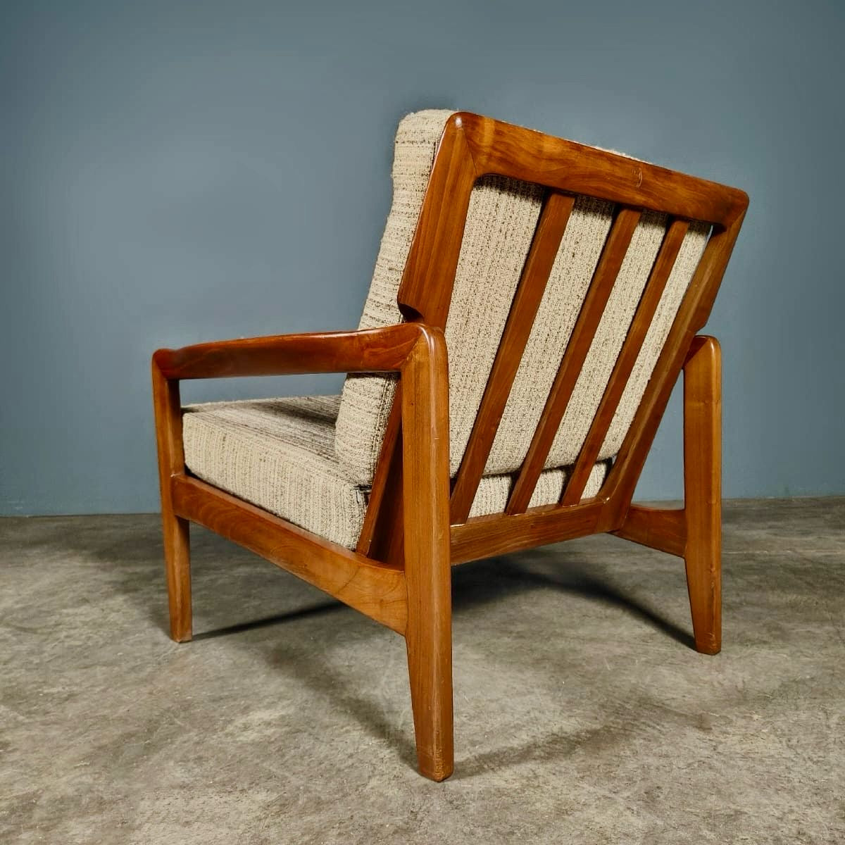 SOLD Beige/Cream Lounge Chair Mid Century Vintage Retro MCM