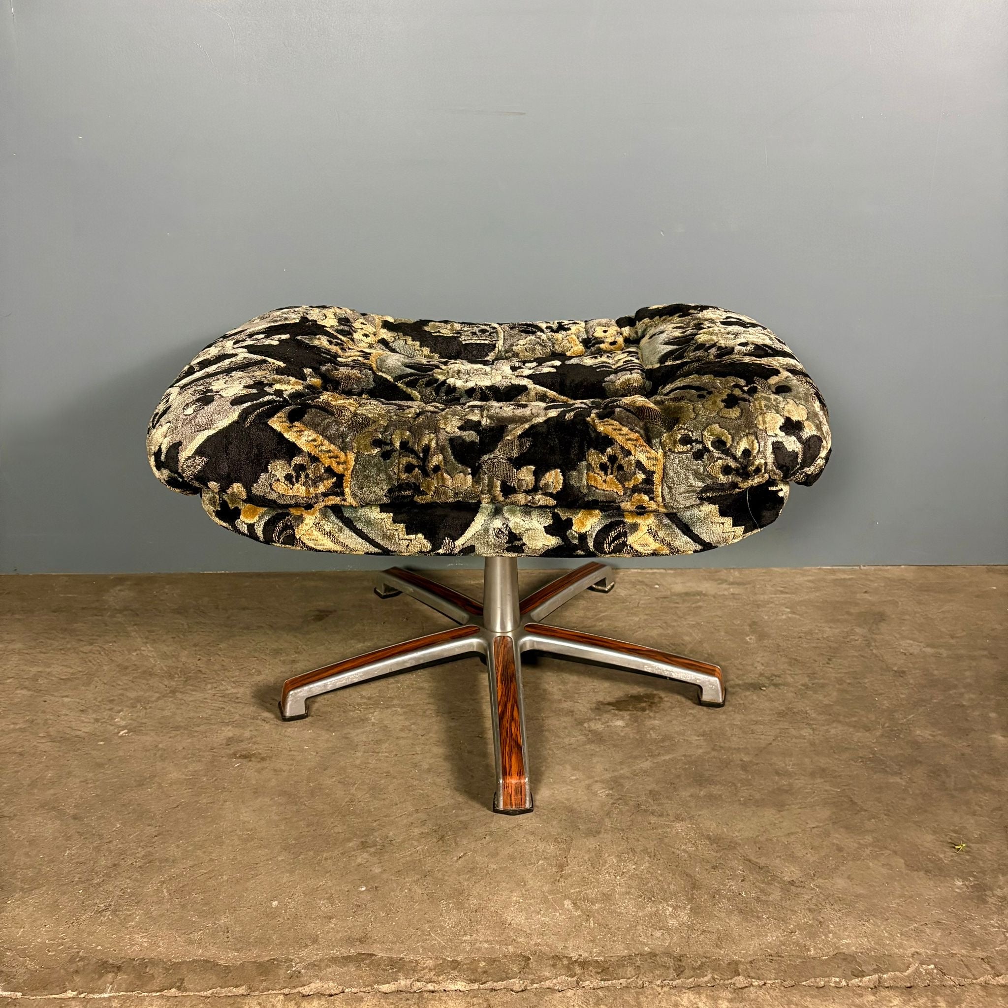 Mid Century Geometric Patterned Fabric Three Seater Sofa & Footstool Vintage Retro MCM