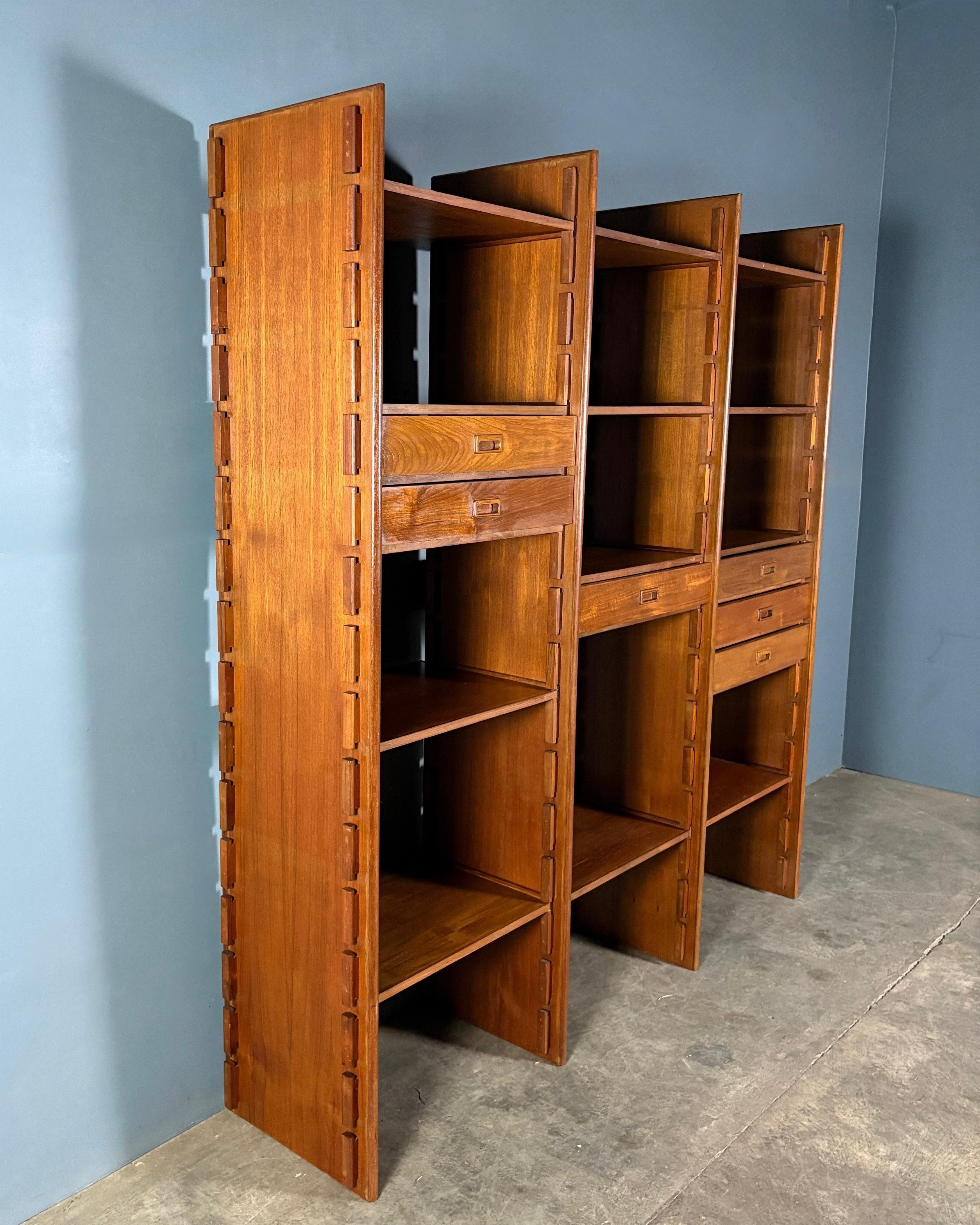 Gianfranco Frattini For Bernini Model 540 Teak Italian Modular Shelving System/Bookcase/Room Divider Mid Century Vintage Retro MCM