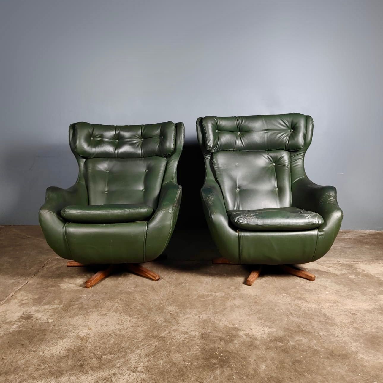 SOLD Pair Of Green Parker Knoll Statesman Swivel Egg Lounge Chairs Mid Century Vintage Retro MCM