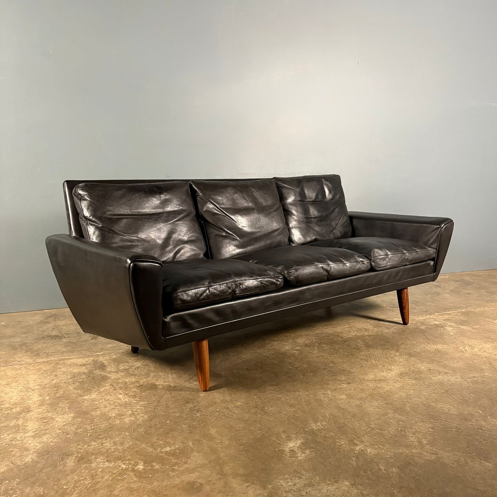 Three Seater Black Leather Sofa Georg Thams Vejen Polstermøbelfabrik Model 64 Mid Century Vintage Retro MCM