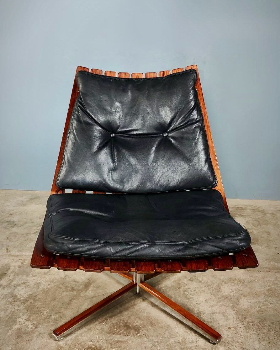 Mid Century Original Georg Eknes Hans Brattrud Scandia Rosewood Swivel Lounge Chair