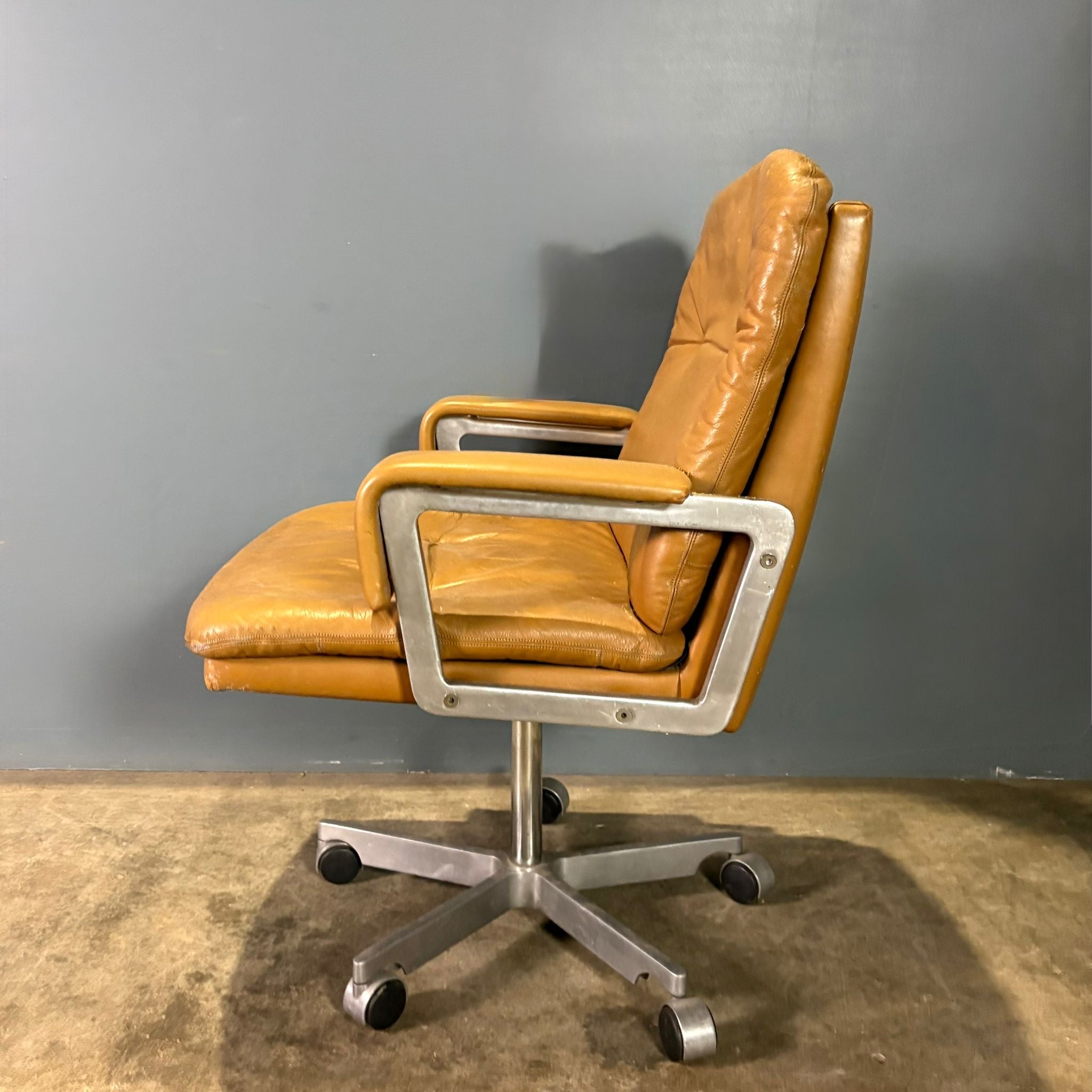 SOLD Office Chair André Vandenbeuck For Arflex Style Tan Cognac Leather Mid Century Vintage Retro MCM
