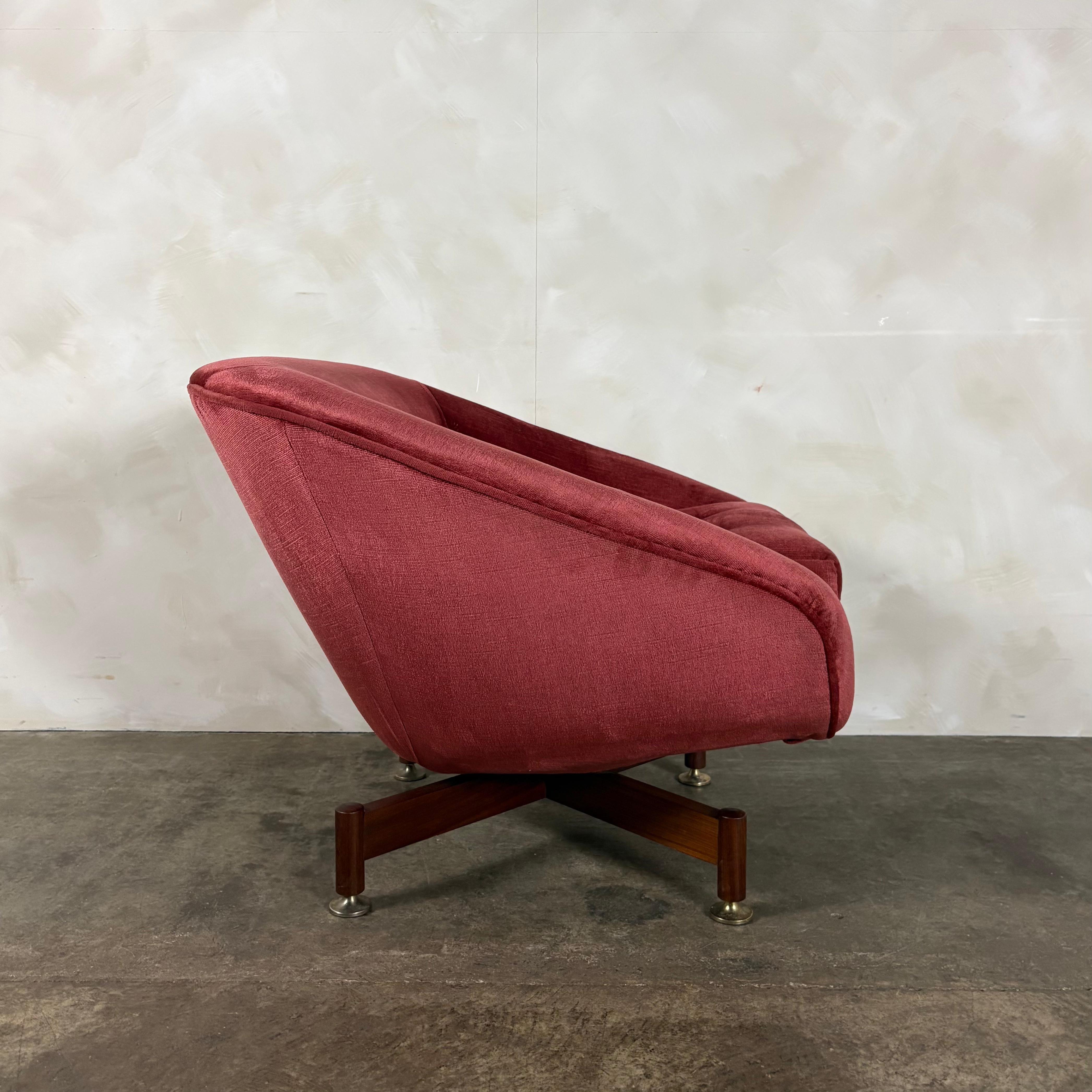 Greaves & Thomas Pink Swivel Teak Lounge Chair Mid Century Vintage Retro MCM