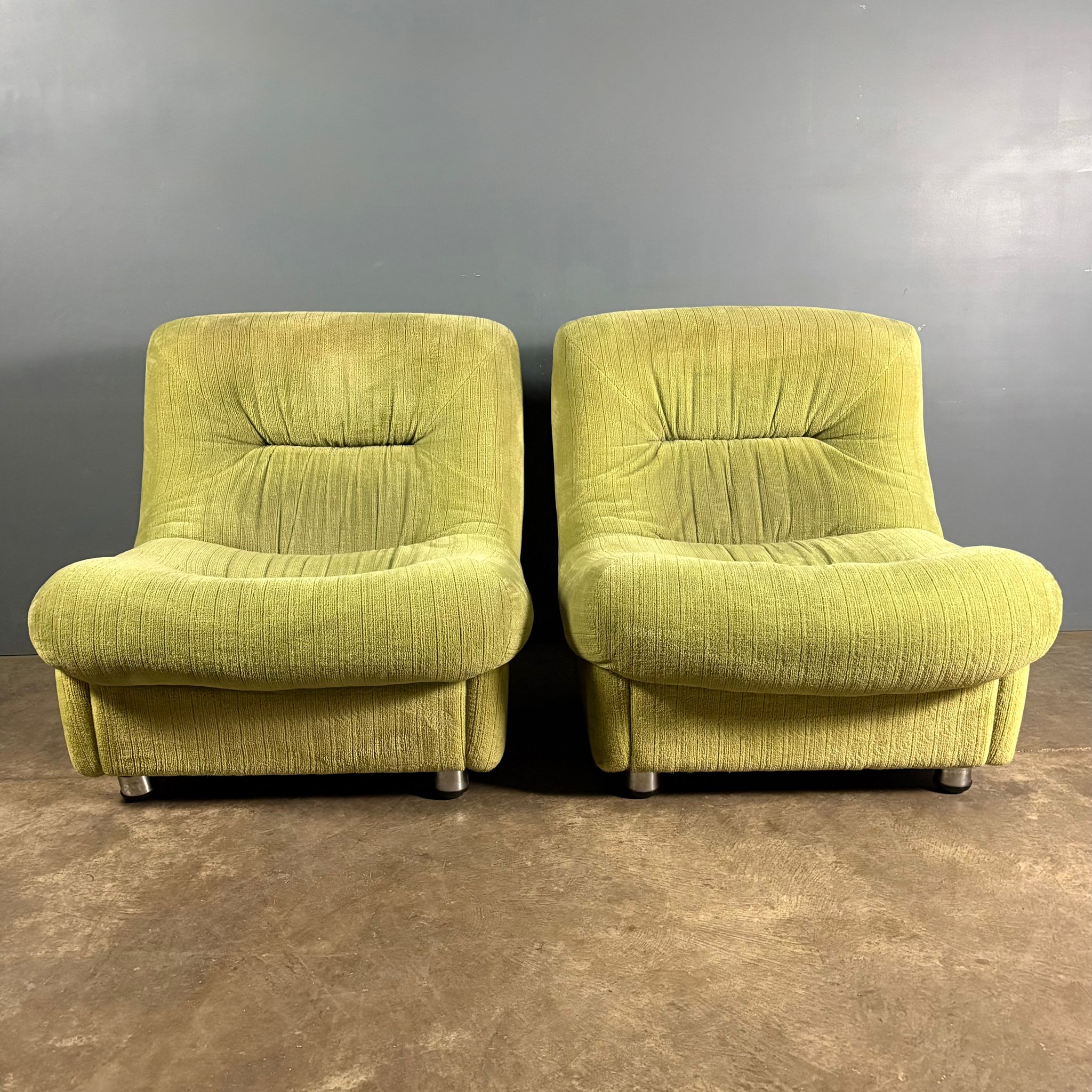 Green Pair Of Lounge Chairs Mid Century Vintage Retro MCM