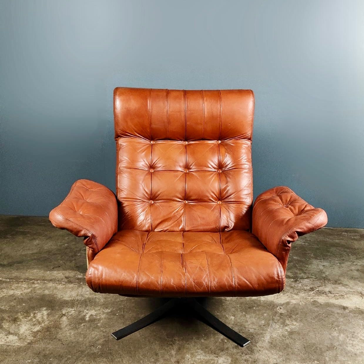 SOLD Mid Century Atlantis Leather Swivel Lounge Chair By Ebbe Gehl & Søren Nissen For Jeki Møbler Vintage Retro MCM