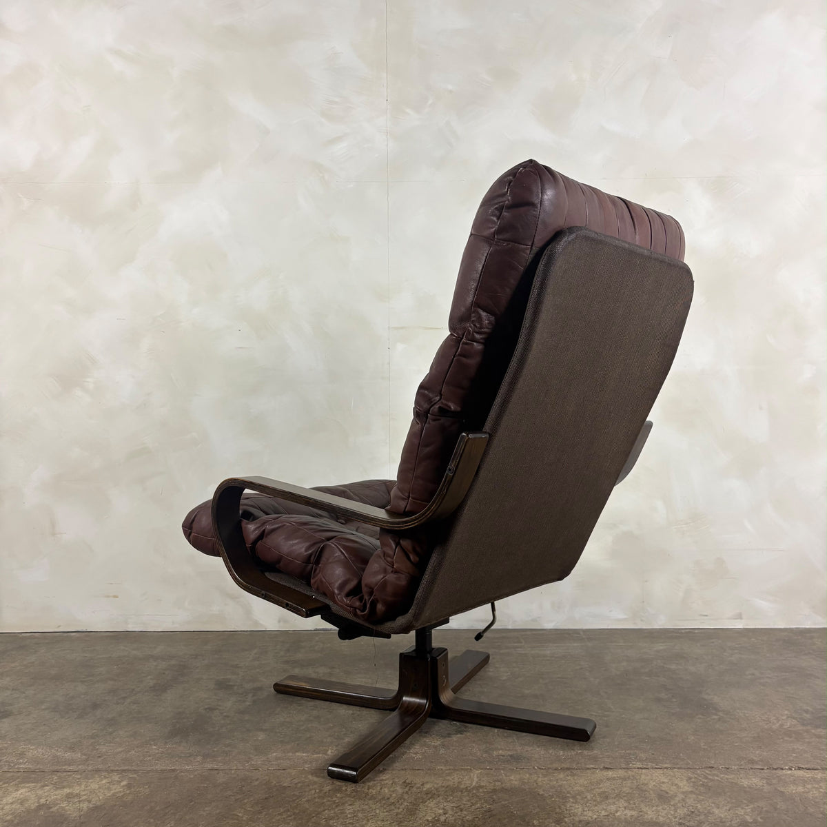 Pair Of Scandinavian Brown Leather Lounge Chairs Mid Century Vintage Retro MCM