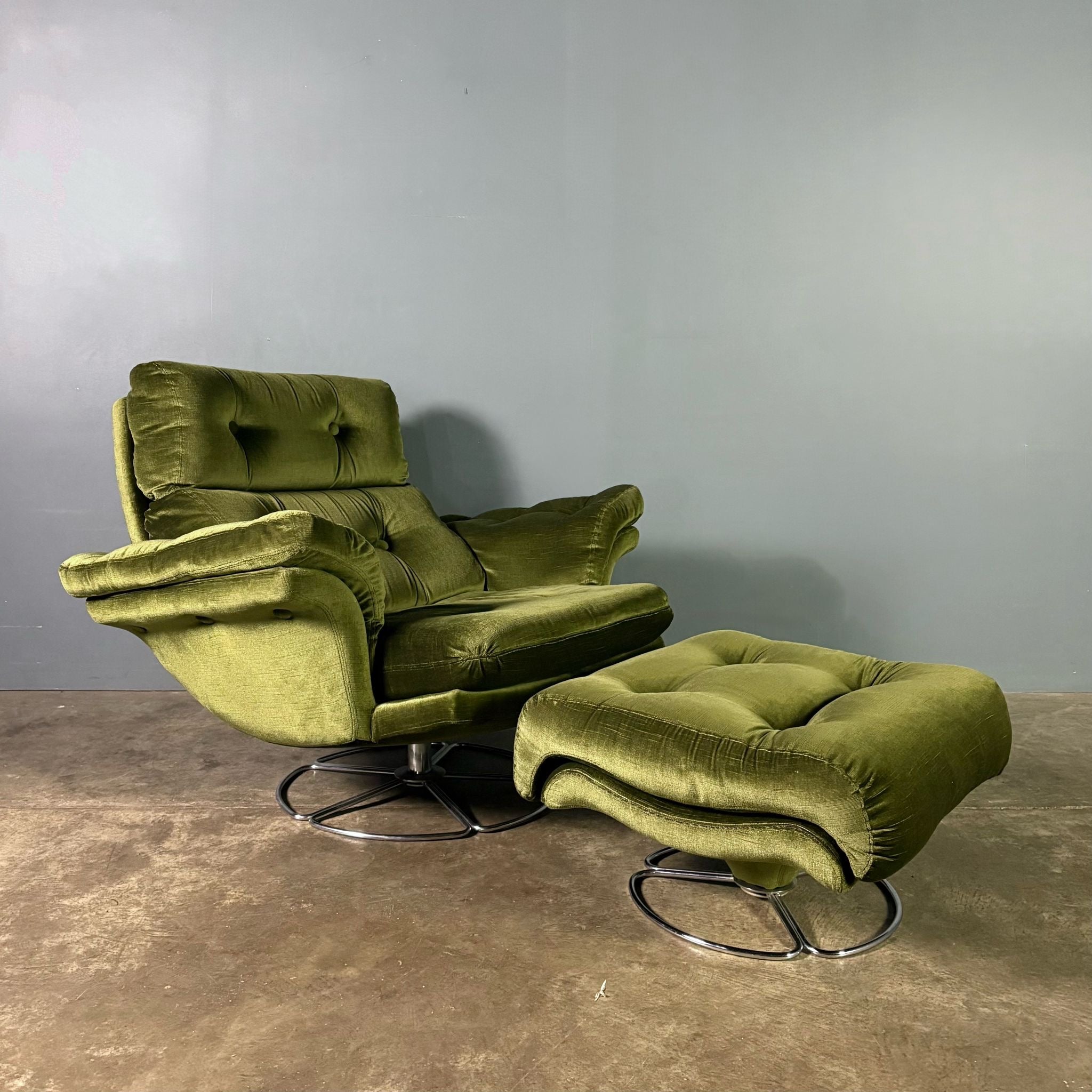 Mid Century Green Velvet Swivel Armchair & Matching Footstool Vintage Retro MCM