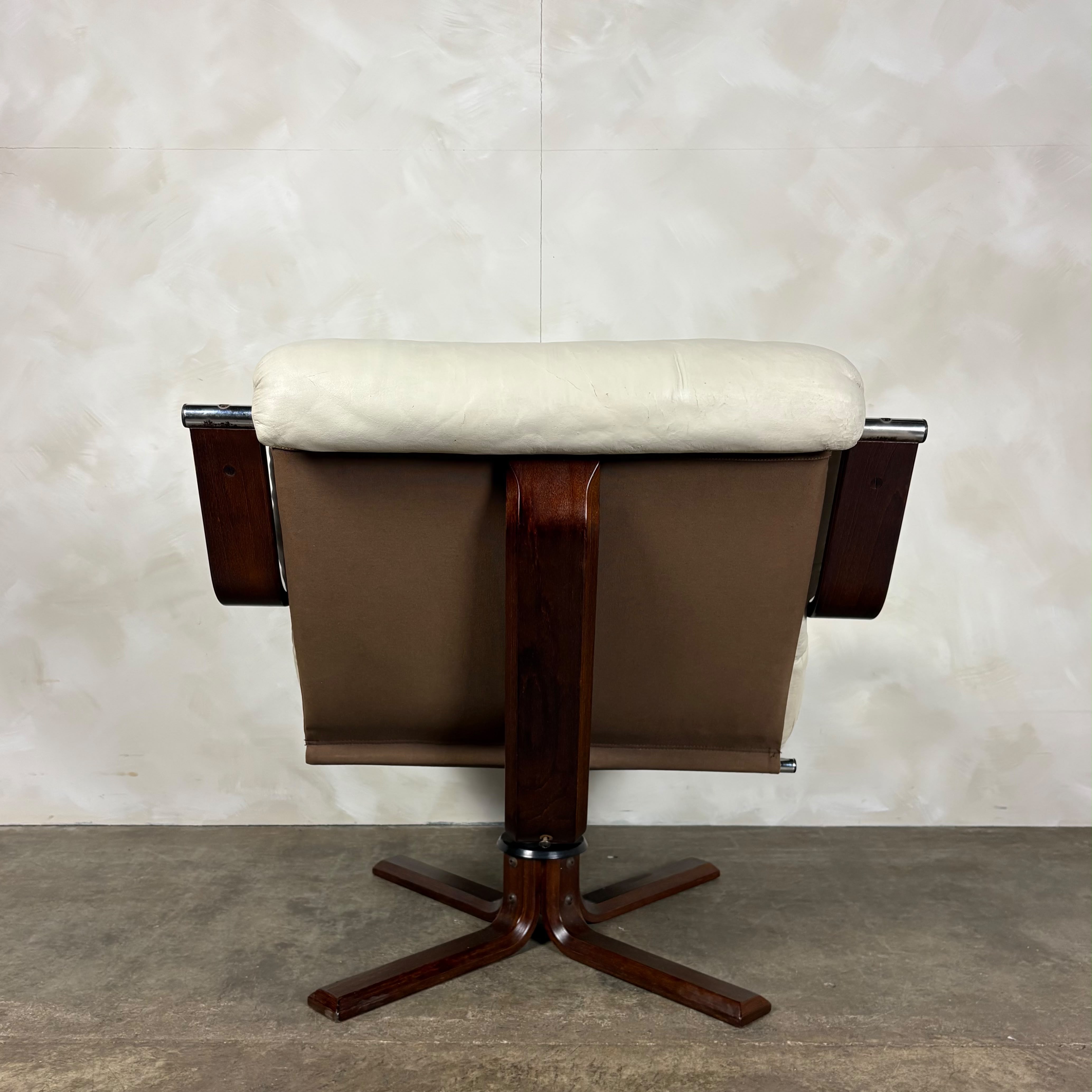 Scandinavian Swivel Leather Lounge Chair Mid Century Vintage Retro MCM