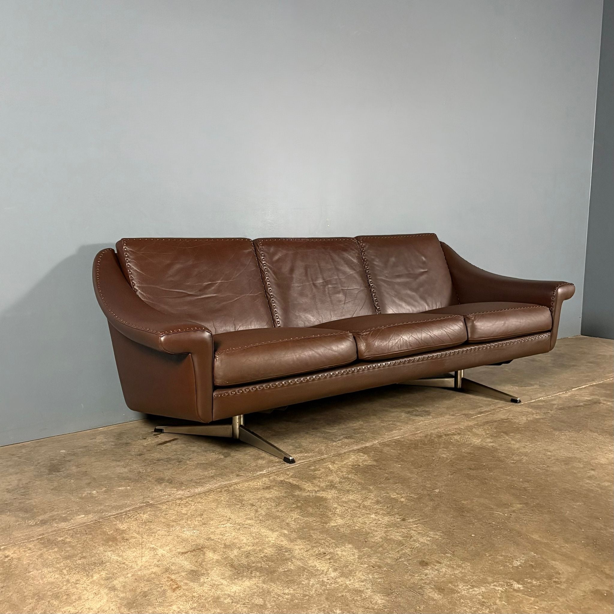 Matador Brown Leather Three Seater Sofa By Aage Christiansen For Erhardsen & Andersen & Eran Mobler Mid Century Vintage Retro MCM
