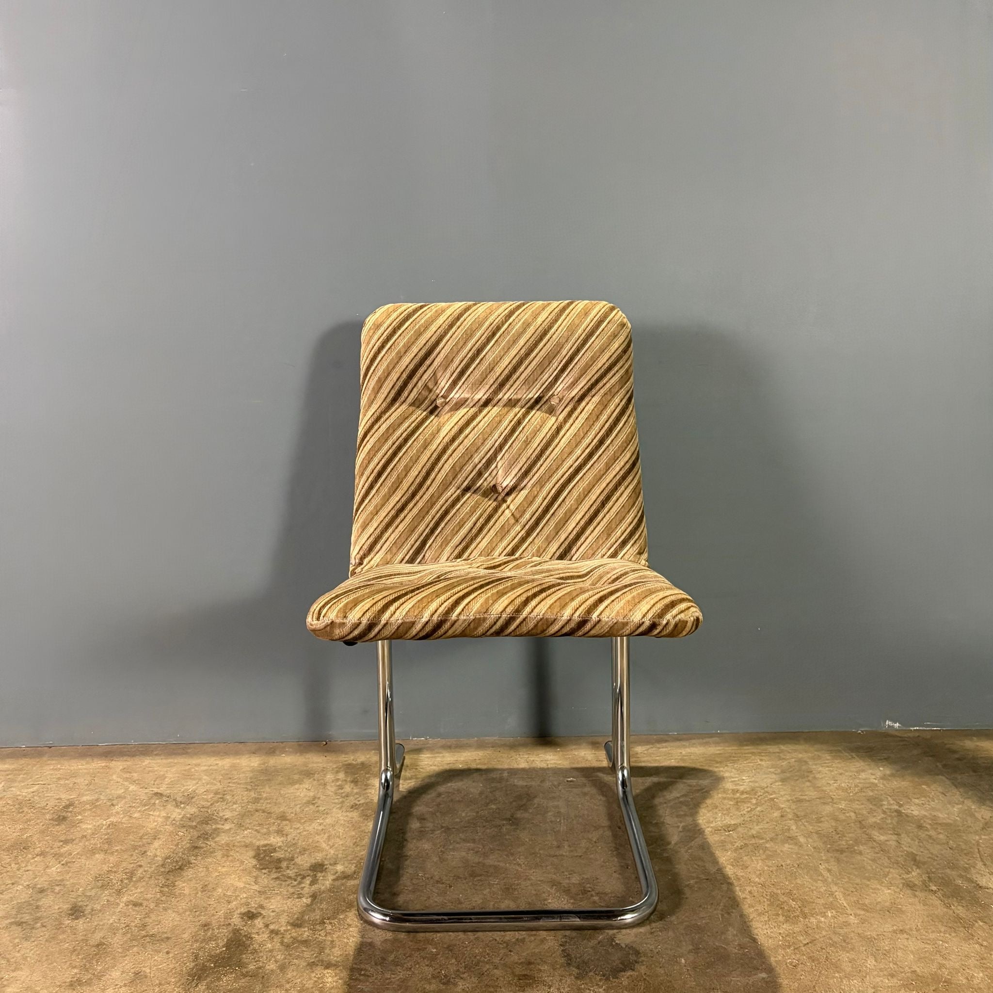 Six Geometric Patterned Chrome Cantilevered Dining Chairs Mid Century Vintage Retro MCM