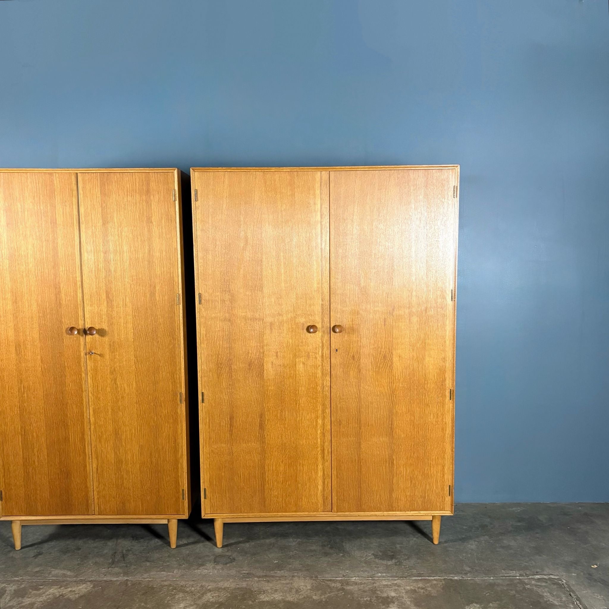 Meredew ‘His & Her’ Pair Of Matching Wardbrobes Oak Mid Century Vintage Retro MCM