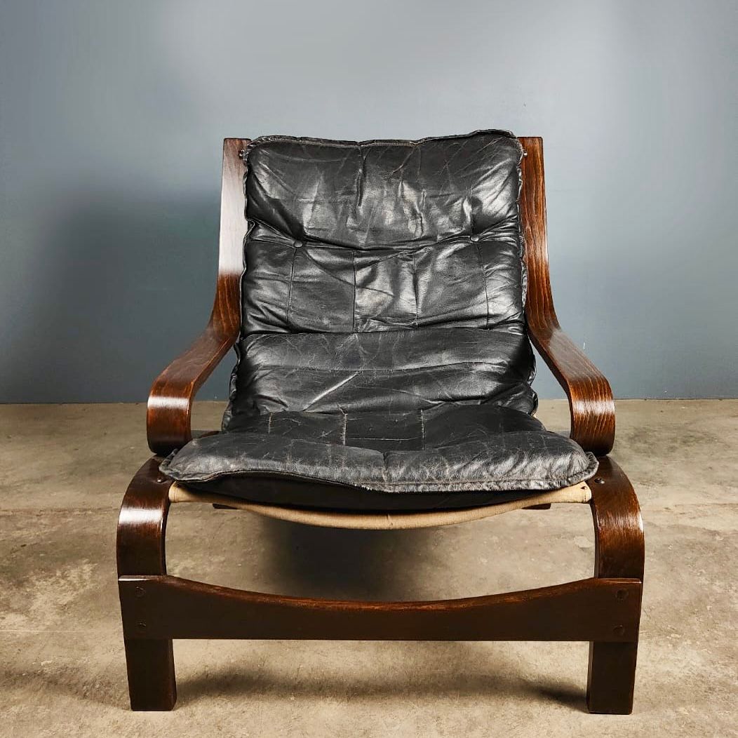 SOLD Siesta Leather Lounge Chair By Ingmar Relling For Westnofa Mid Century Vintage Retro MCM