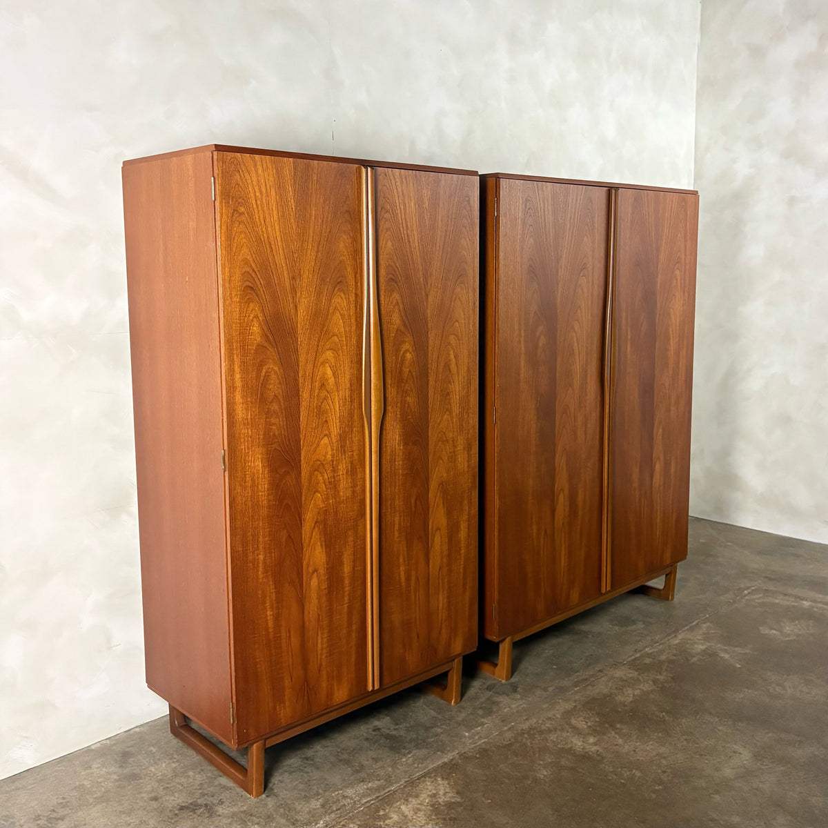 Pair Of Stonehill ‘His & Hers’ Teak Wardrobes 1960s Mid Century Vintage Retro MCM