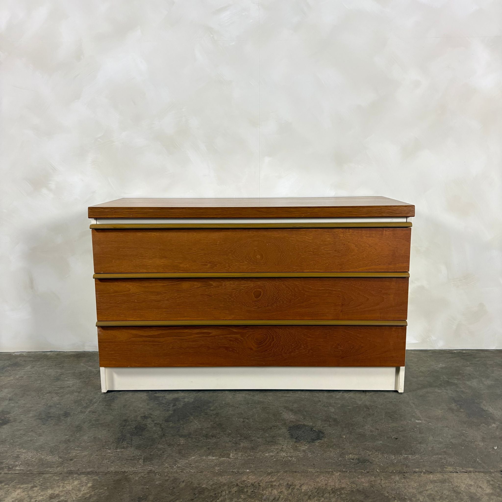 Chest Of Drawers Bath Cabinet Makers BCM Mid Century Vintage Retro MCM