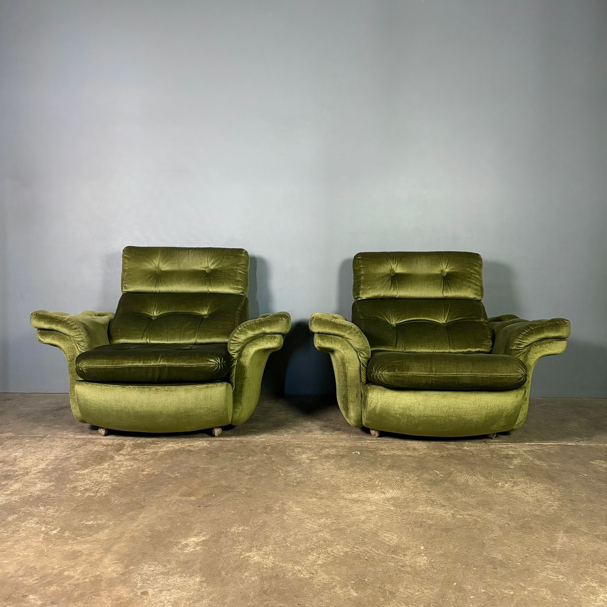 Mid Century Green Velvet Armchair Vintage Retro MCM