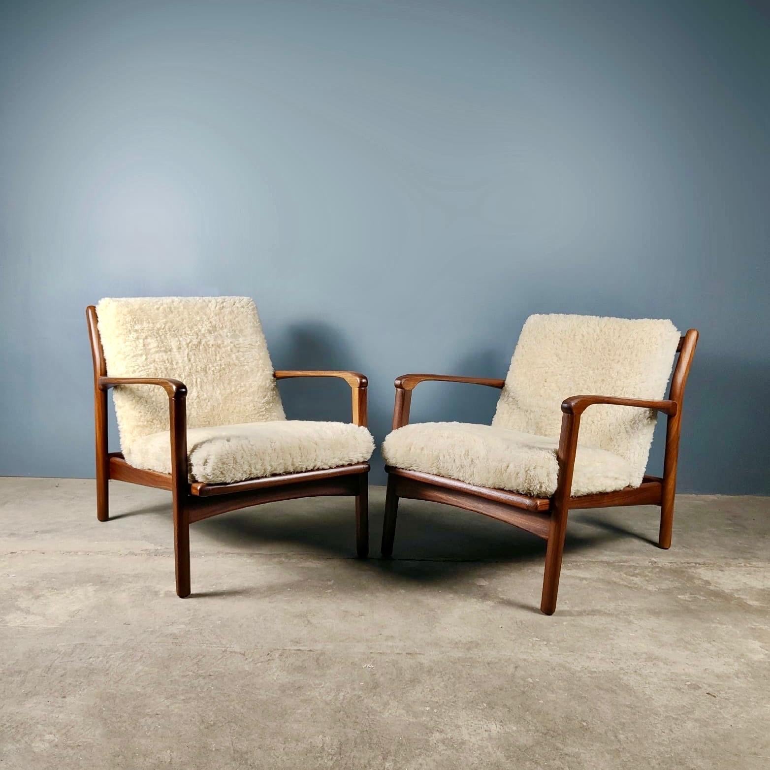 Pair Of Toothill Mid Century Lounge Chairs Original Lamb’s Wool Uphols ...