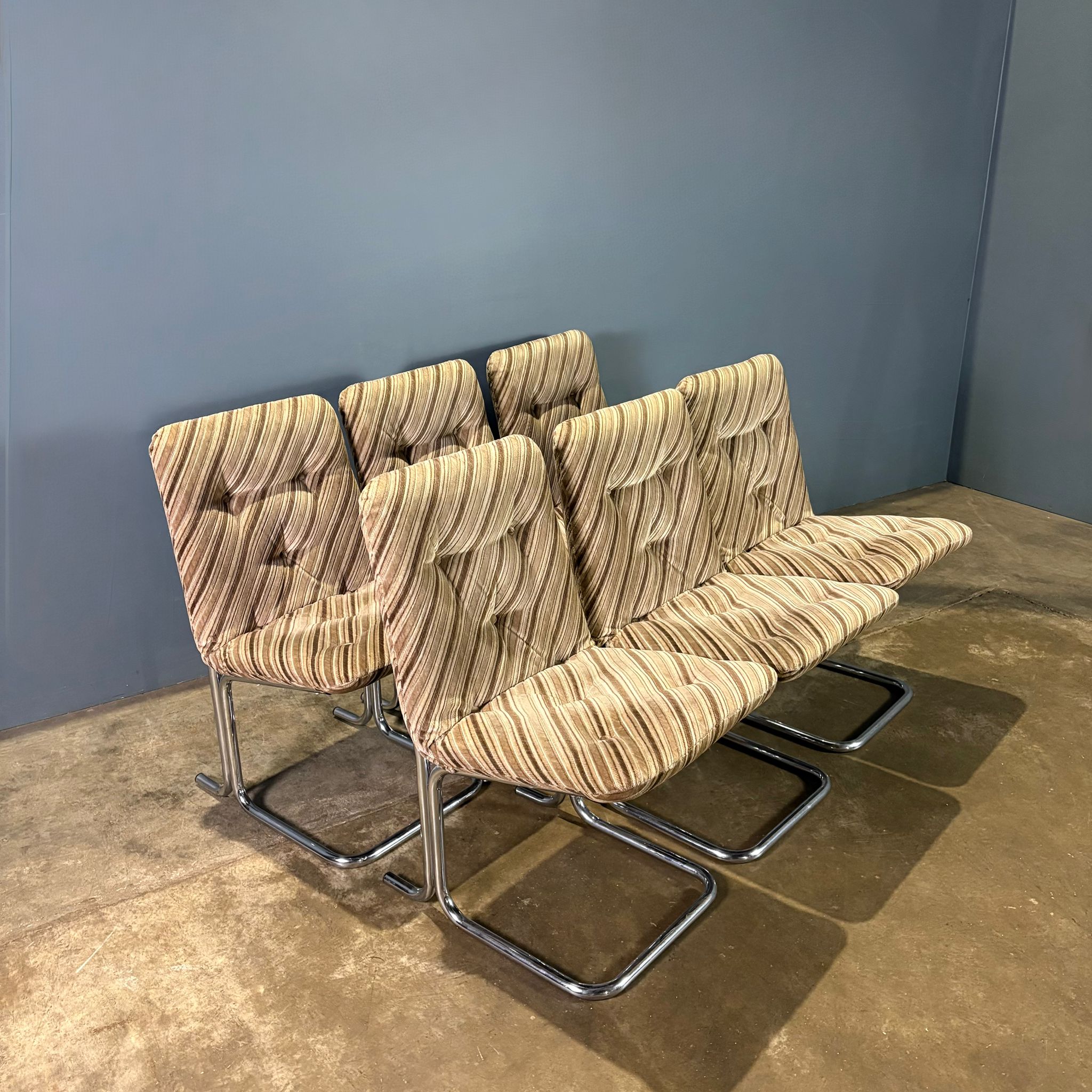 Six Geometric Patterned Chrome Cantilevered Dining Chairs Mid Century Vintage Retro MCM