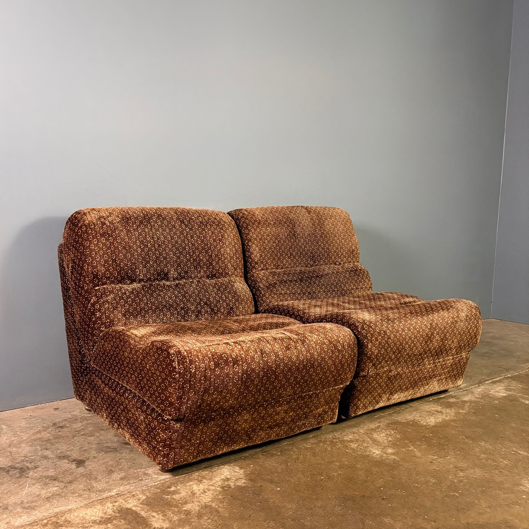 Pair Of Brown Lounge Chairs Sofa Beds Rest Assured Mid Century Vintage Retro MCM