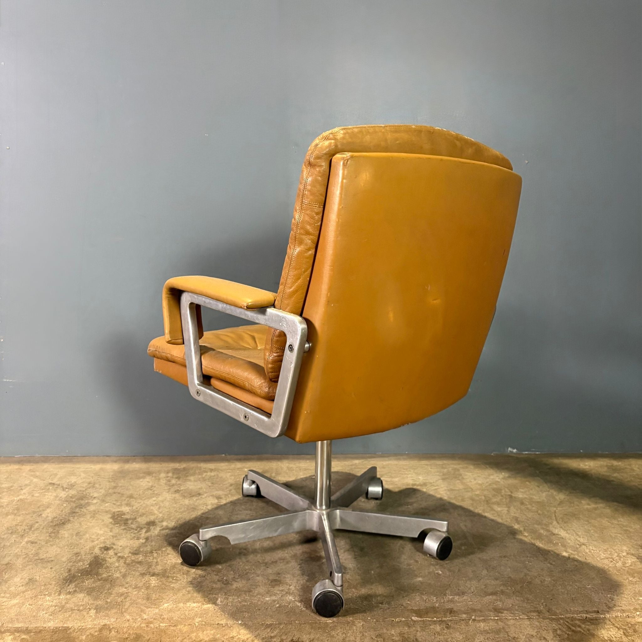 SOLD Office Chair André Vandenbeuck For Arflex Style Tan Cognac Leather Mid Century Vintage Retro MCM