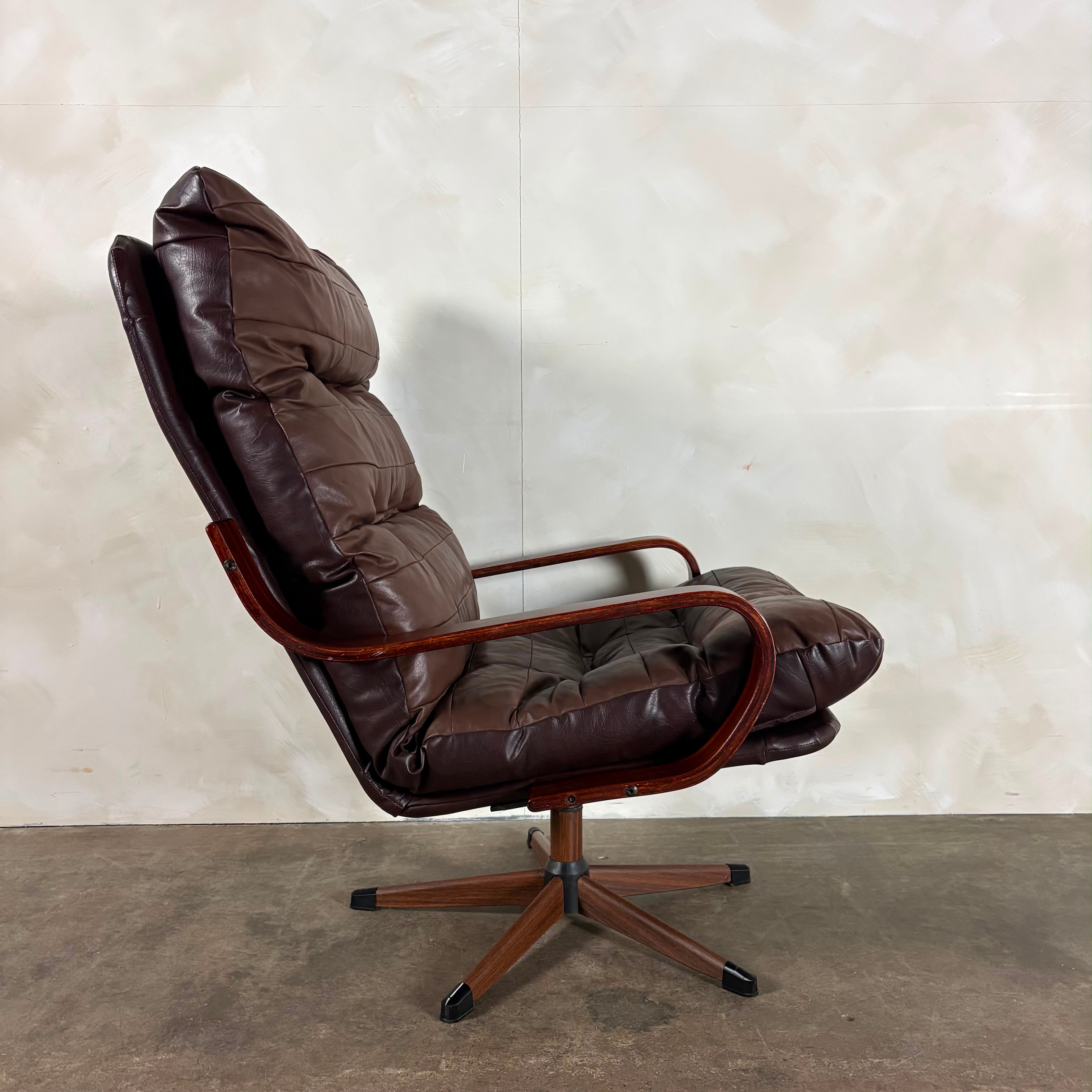 Scandinavian Swivel Brown Leather Lounge Chair Mid Century Vintage Retro MCM