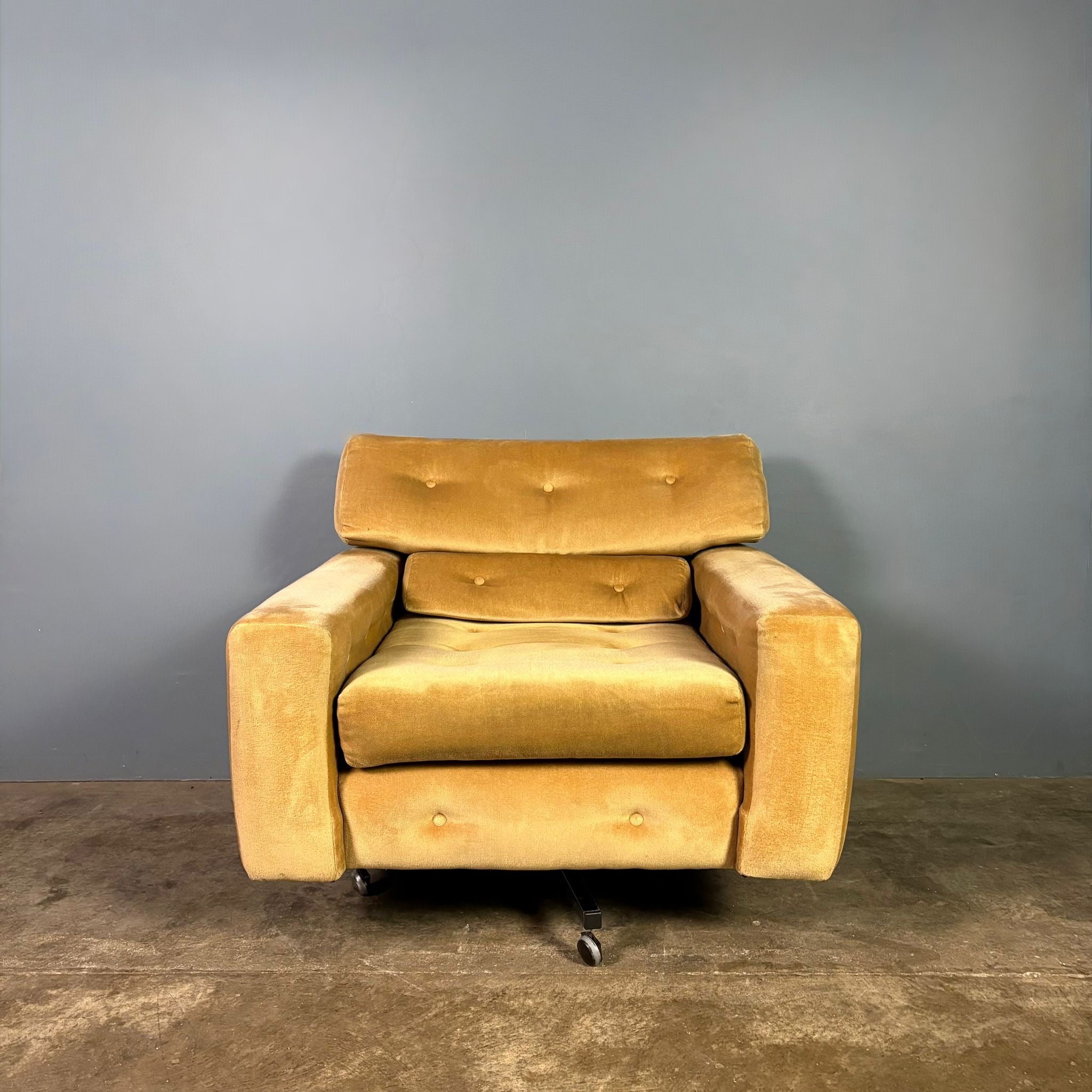 Light Yellow Mustard Gold Swivel Lounge Chair Mid Century Vintage Retro MCM