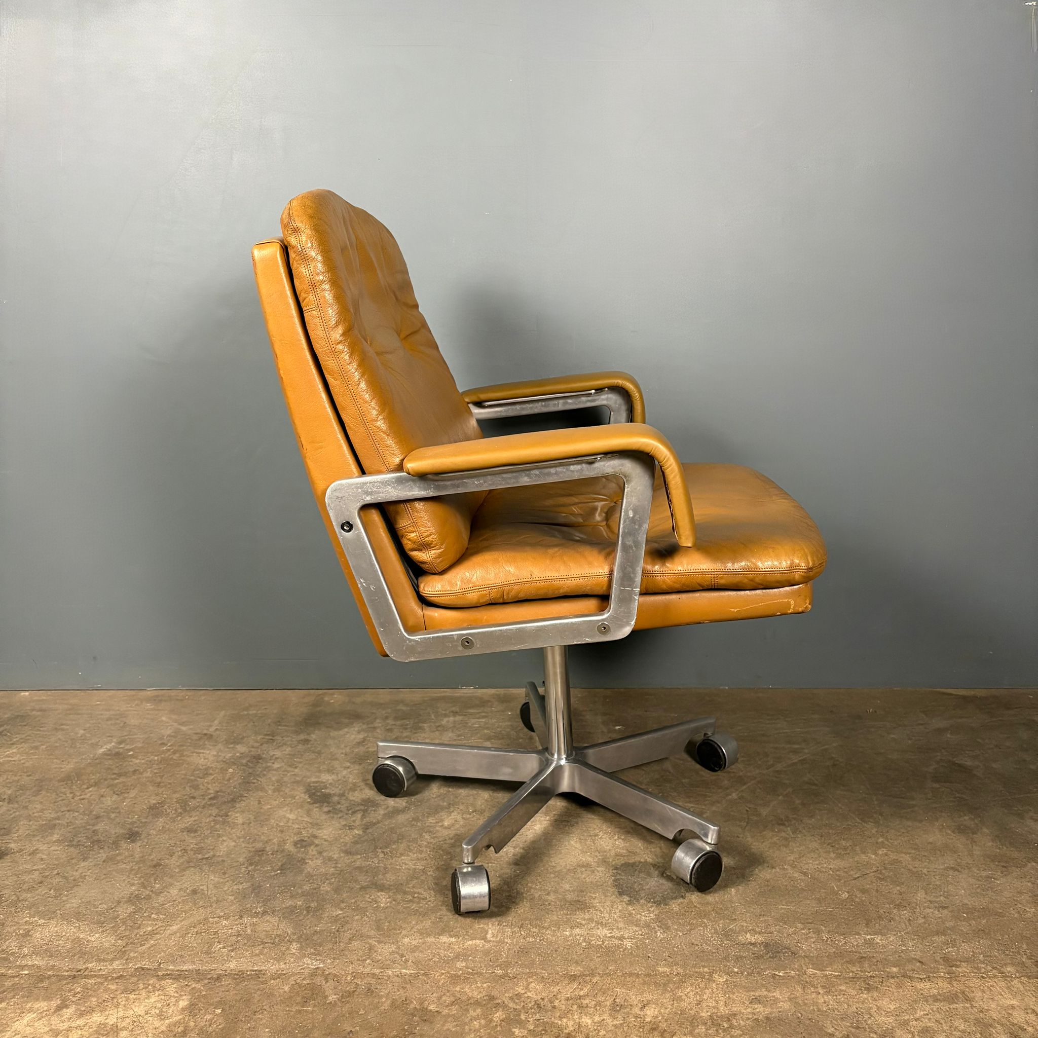 SOLD Office Chair André Vandenbeuck For Arflex Style Tan Cognac Leather Mid Century Vintage Retro MCM