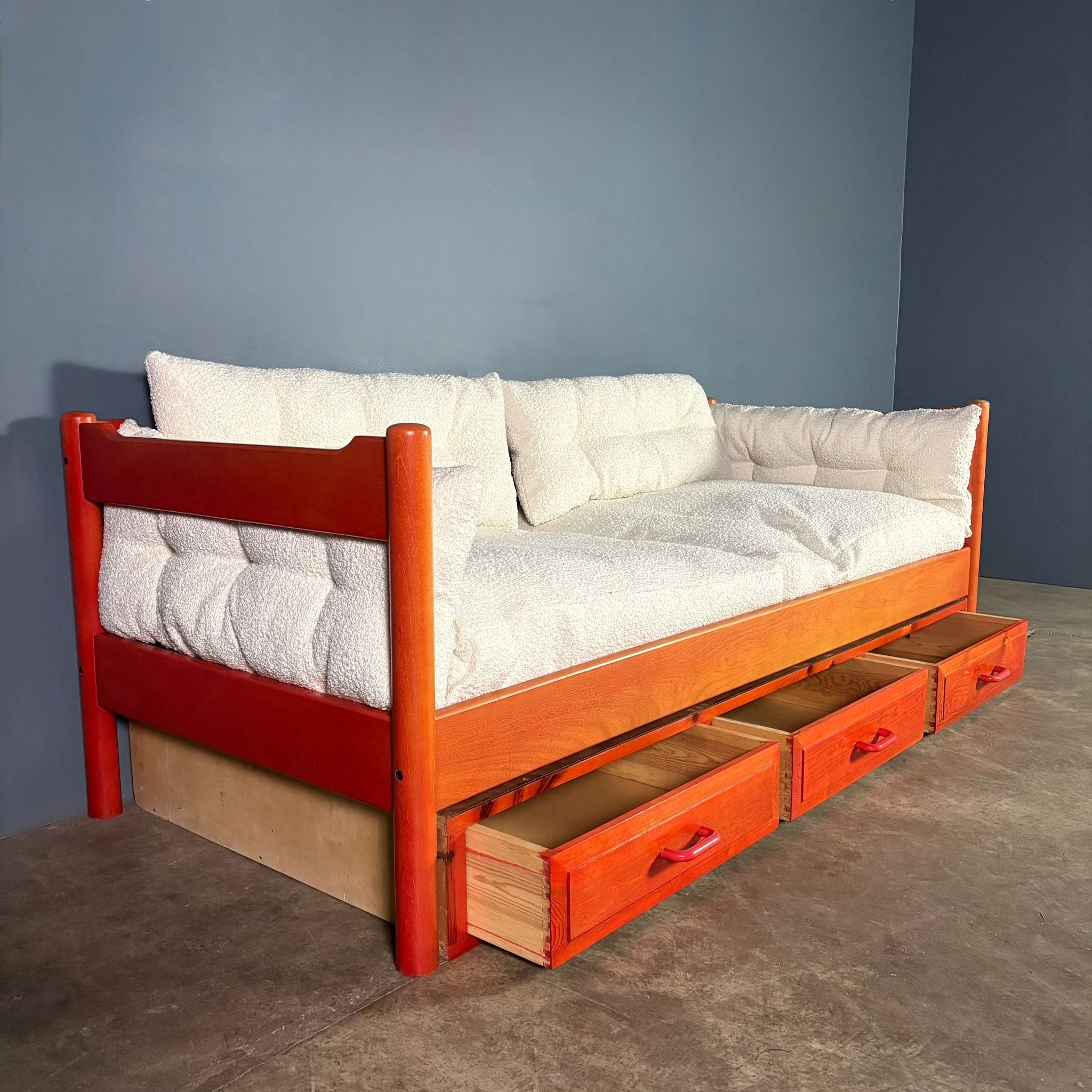 Red Habitat Vico Magistretti Carimate Three Seater Sofa/Daybed Mid Century Vintage Retro MCM