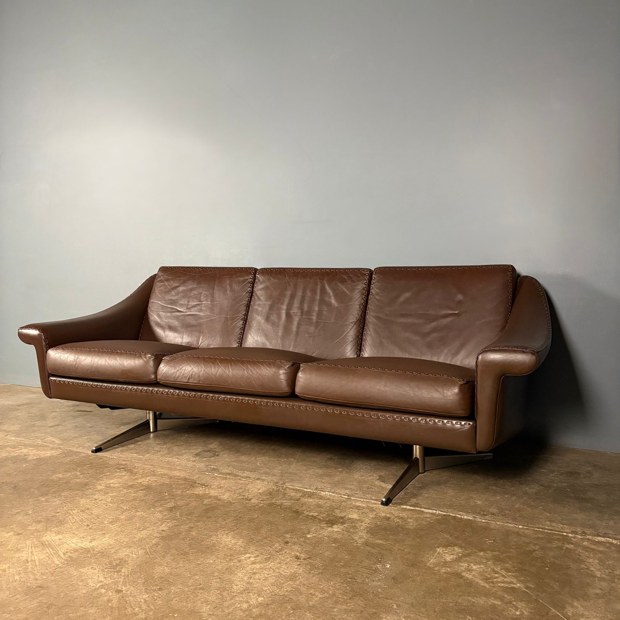 Matador Brown Leather Three Seater Sofa By Aage Christiansen For Erhardsen & Andersen & Eran Mobler Mid Century Vintage Retro MCM