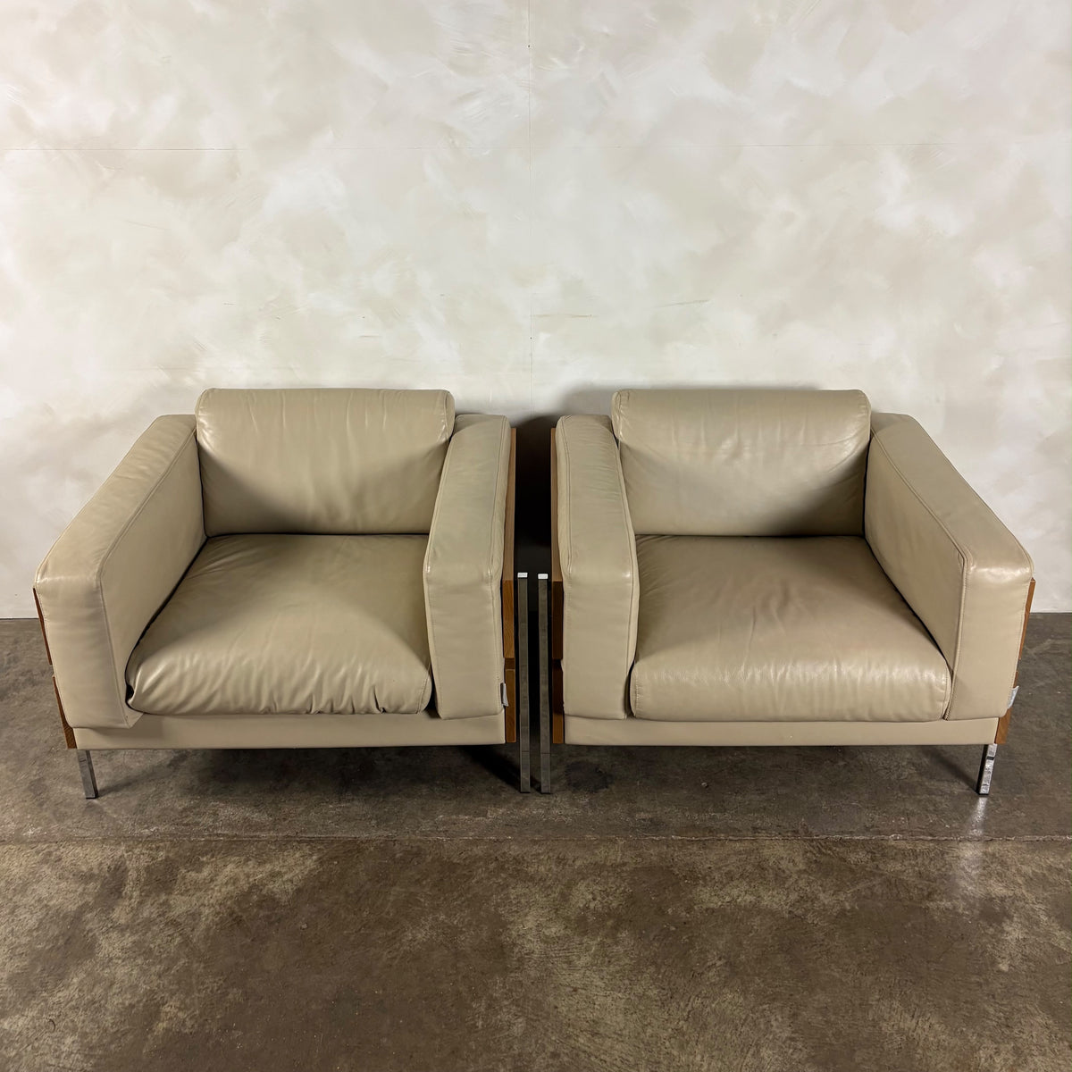 Mid Century Pair Of Cream Beige Leather Robin Day For Habitat Forum II Armchairs Vintage Retro MCM
