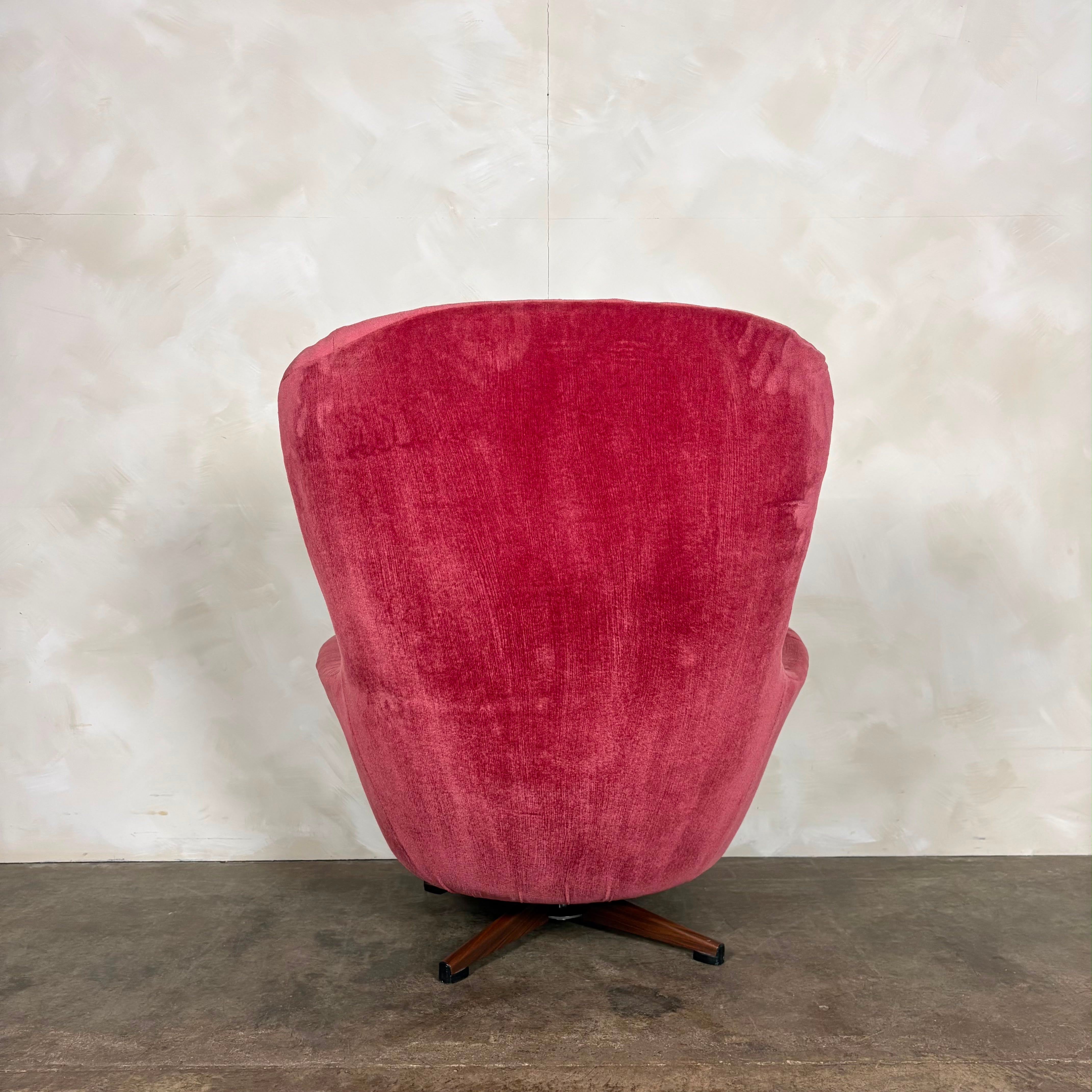 Pink Swivel Teak Lounge Chair Mid Century Vintage Retro MCM