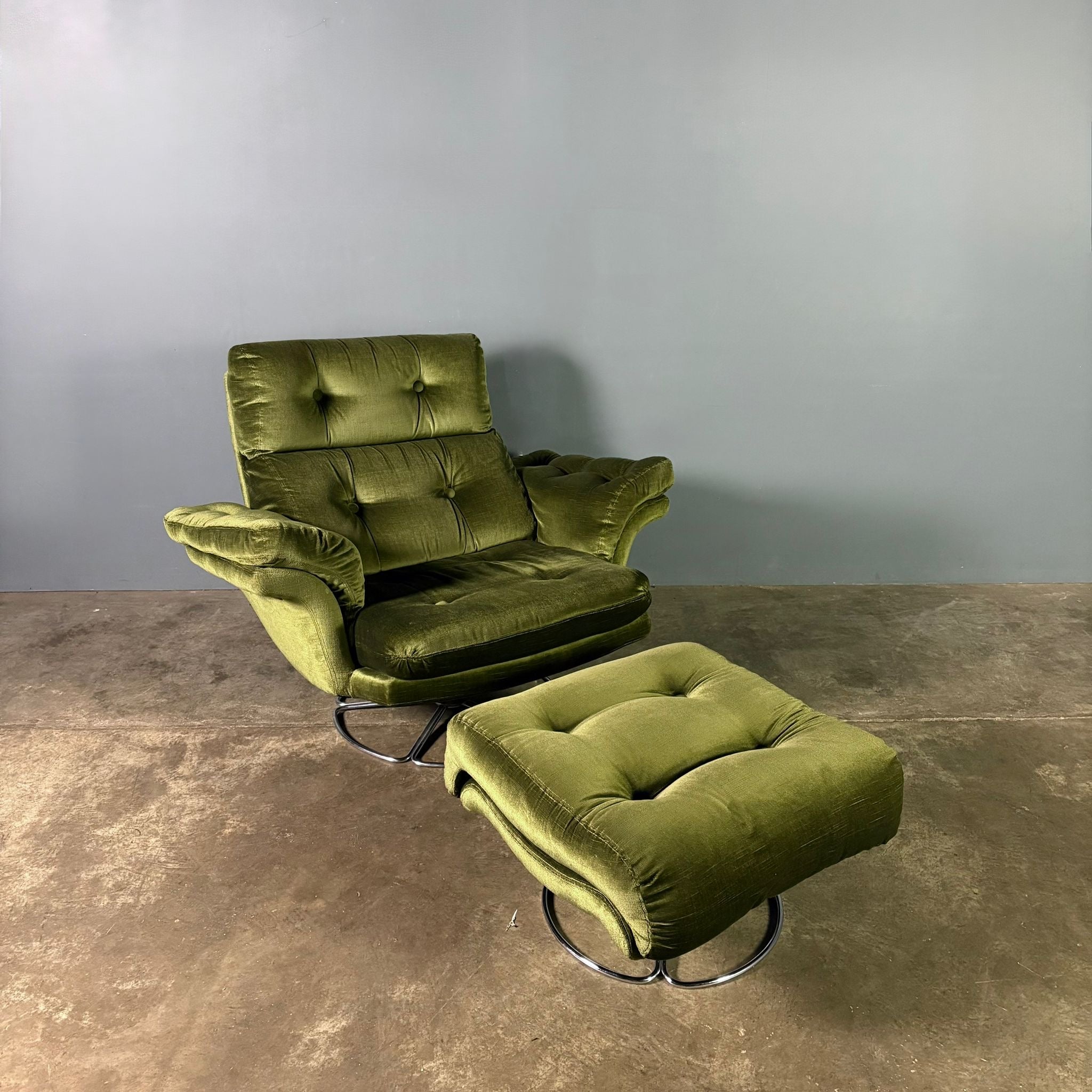Mid Century Green Velvet Swivel Armchair & Matching Footstool Vintage Retro MCM