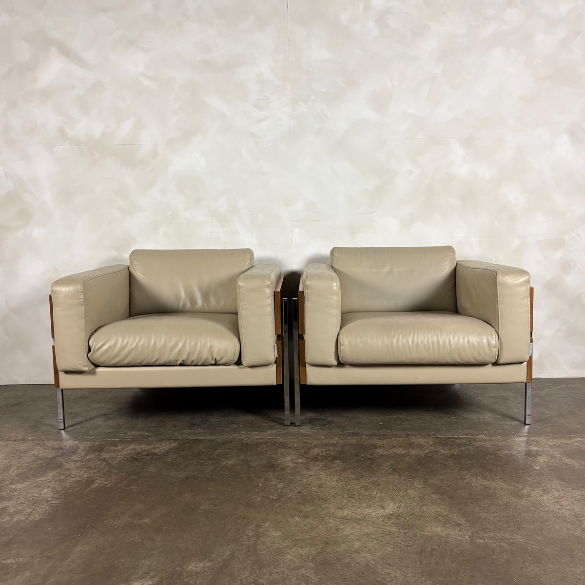 Mid Century Pair Of Cream Beige Leather Robin Day For Habitat Forum II Armchairs Vintage Retro MCM