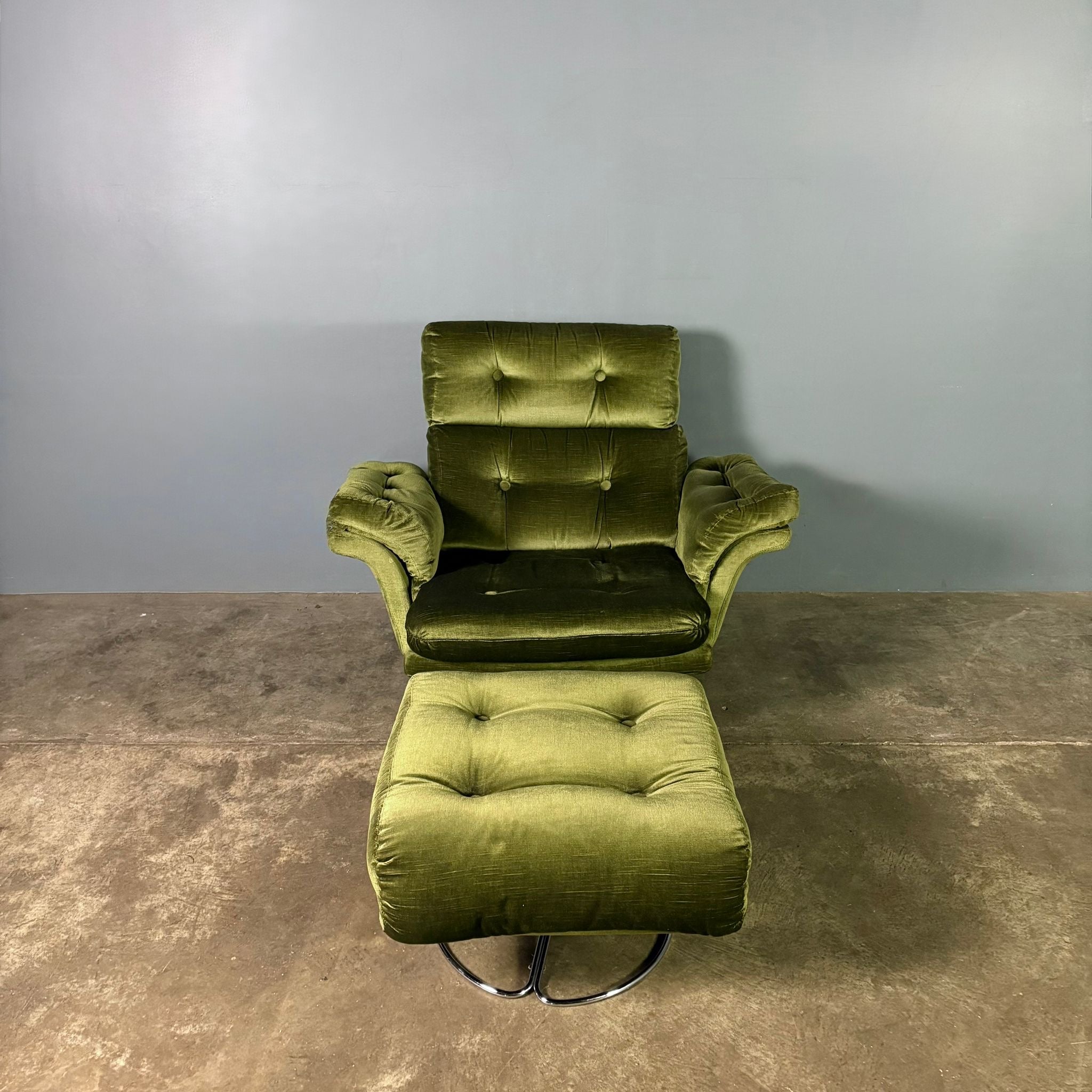 Mid Century Green Velvet Swivel Armchair & Matching Footstool Vintage Retro MCM