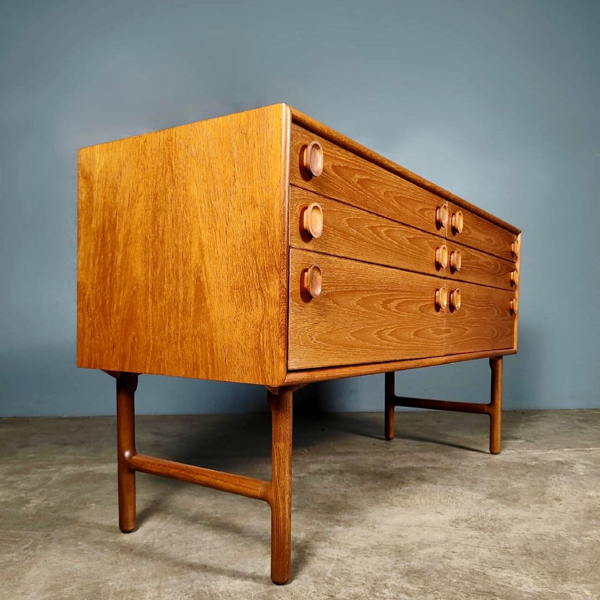 SOLD Mid Century Teak Chest Of Drawers/Sideboard Meredew Vintage Retro MCM