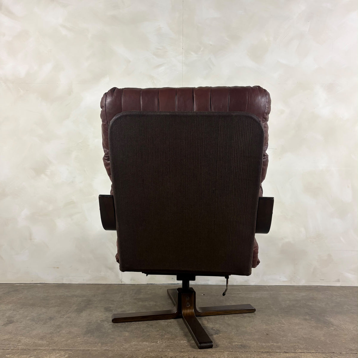 Pair Of Scandinavian Brown Leather Lounge Chairs Mid Century Vintage Retro MCM