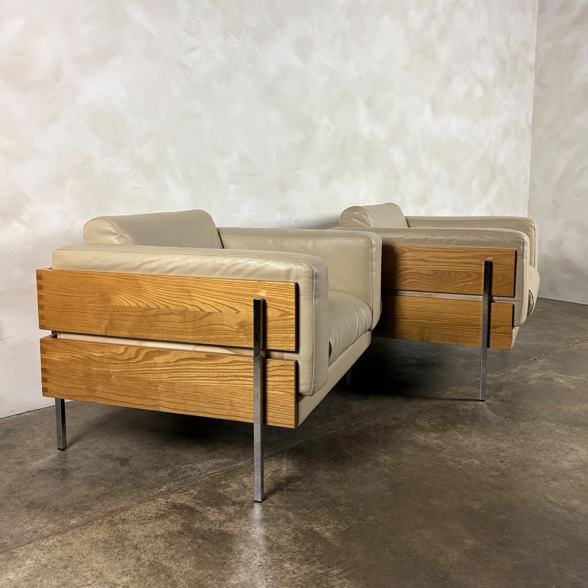 Mid Century Pair Of Cream Beige Leather Robin Day For Habitat Forum II Armchairs Vintage Retro MCM