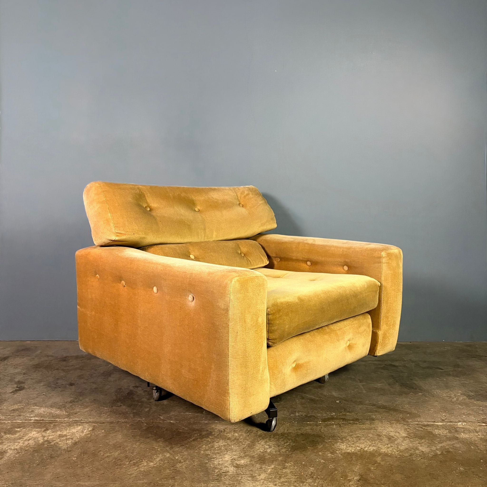 Light Yellow Mustard Gold Swivel Lounge Chair Mid Century Vintage Retro MCM