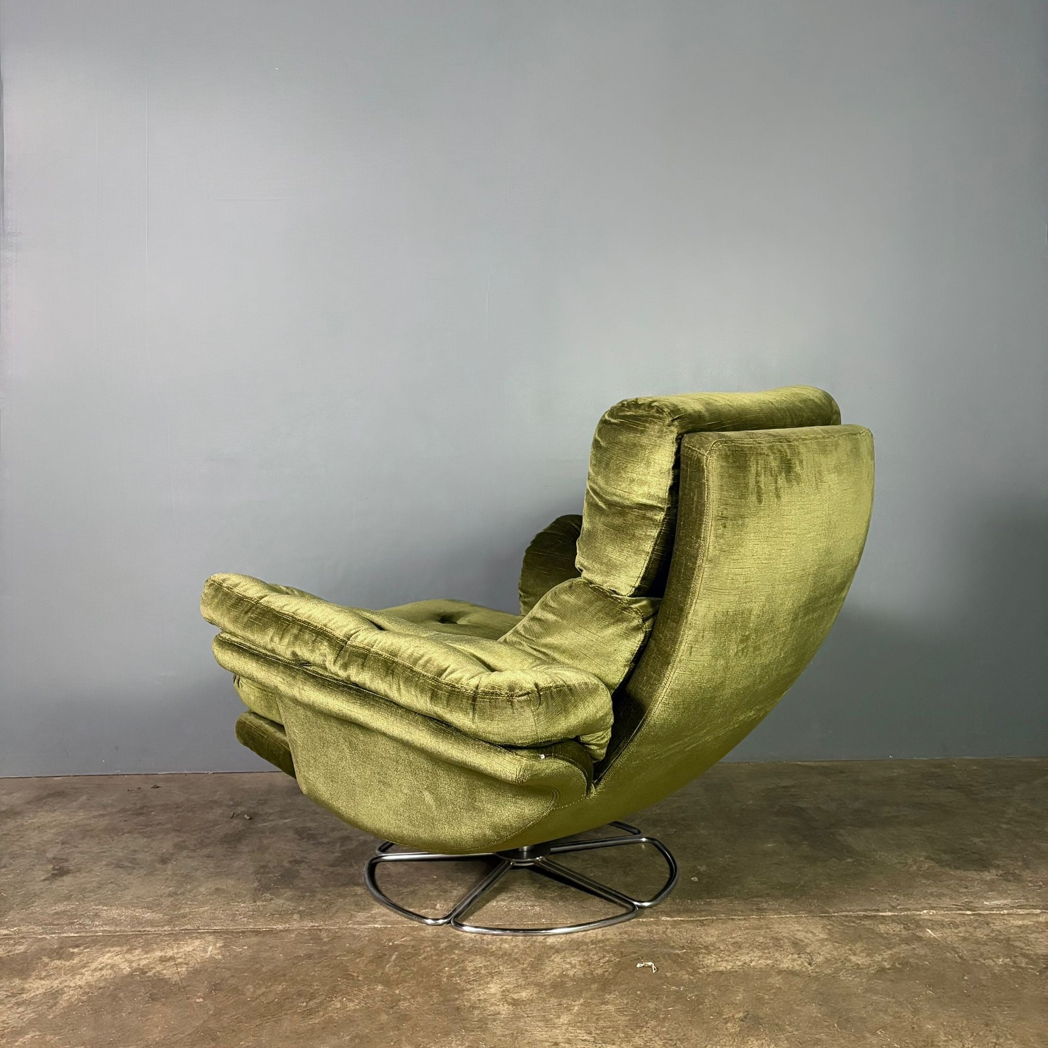 Mid Century Green Velvet Swivel Armchair & Matching Footstool Vintage Retro MCM